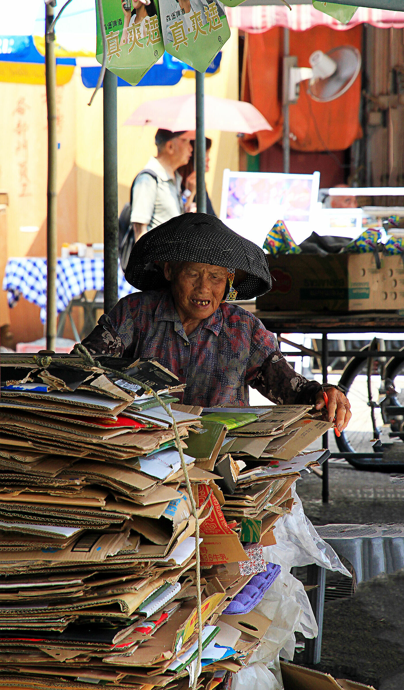 basta aver voglia:c'è lavoro per tutti ad Hong ko...
