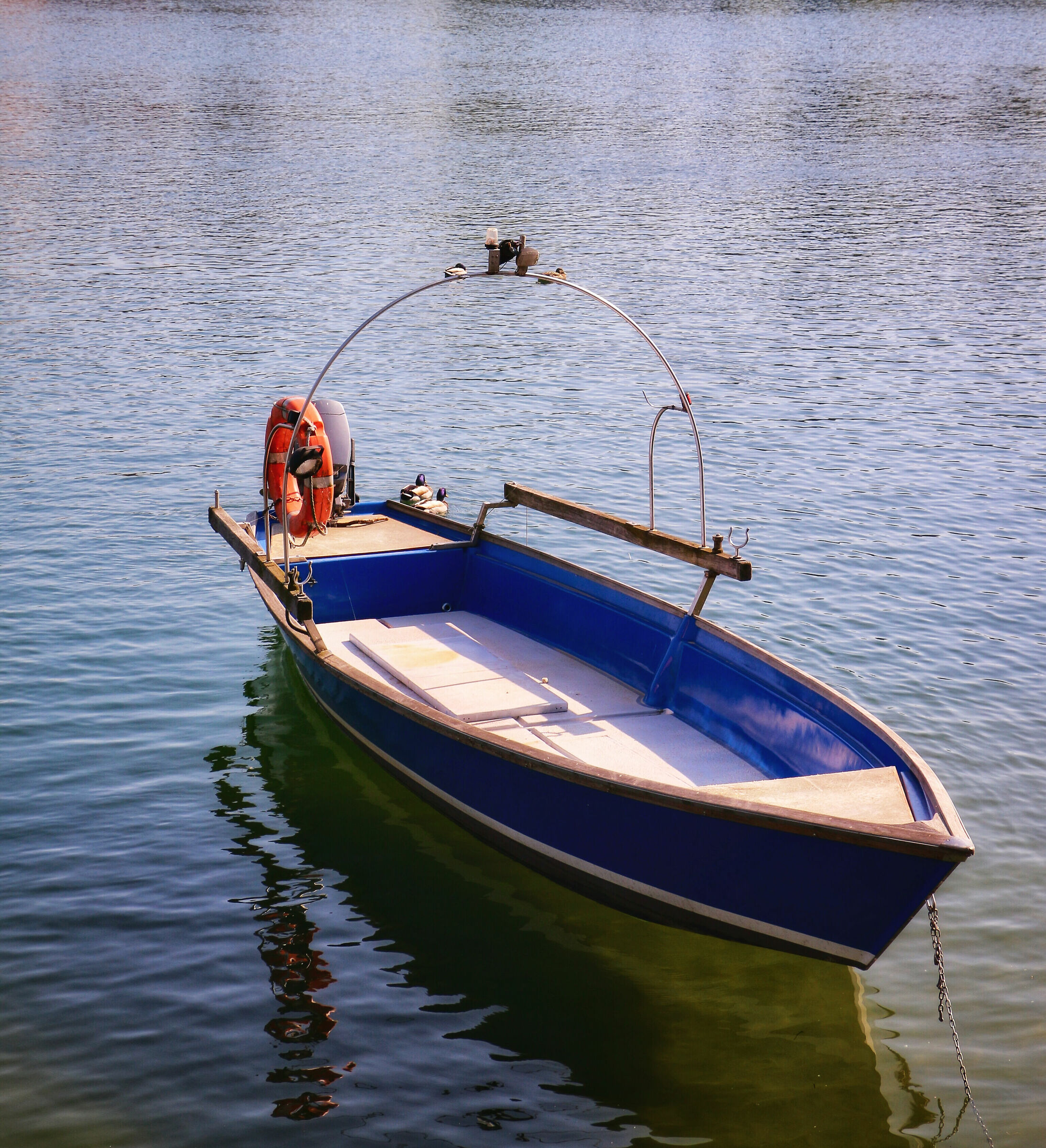 All'ancora sul Ticino. Sesto Calende.