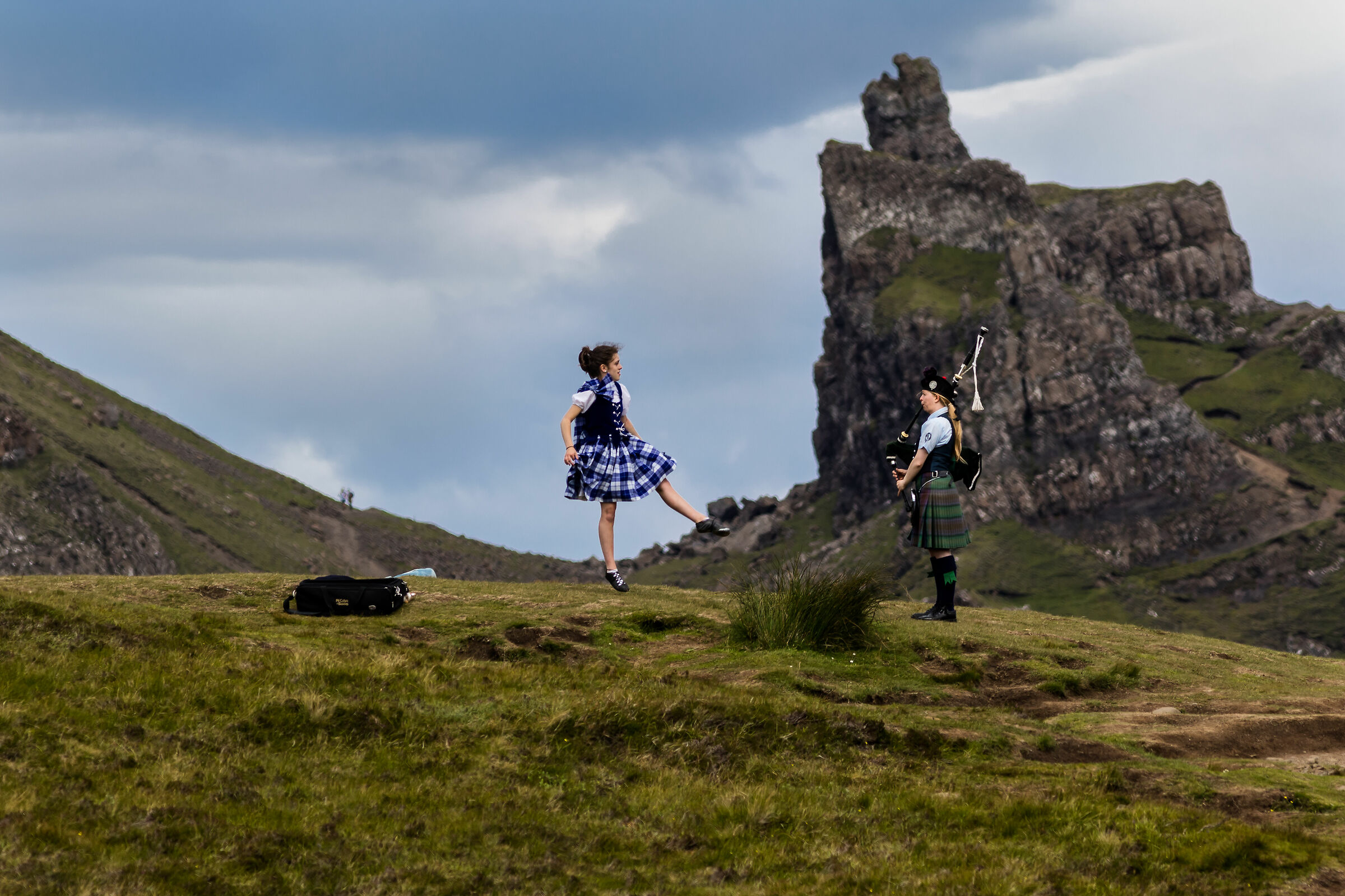 Girls of Scotland at Quiraing