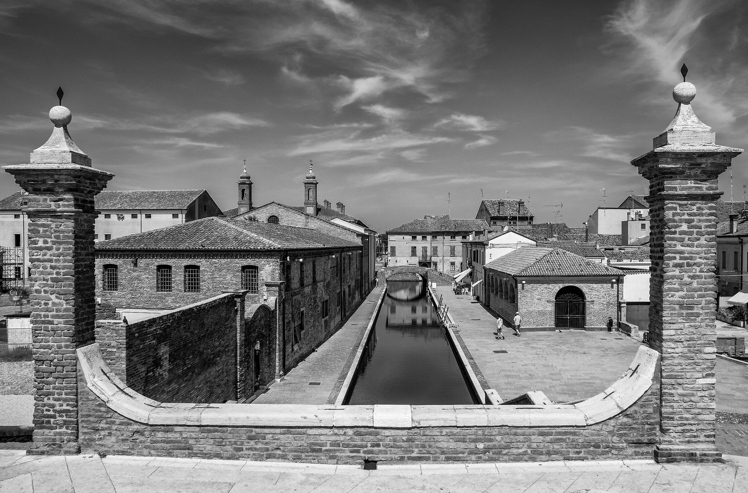 Comacchio as seen from the Trepponti
