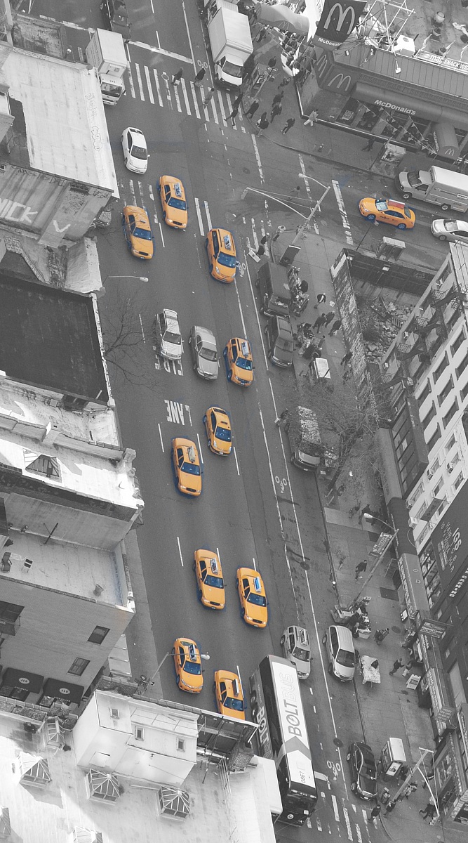 Yellow Taxys around Woolworth Building