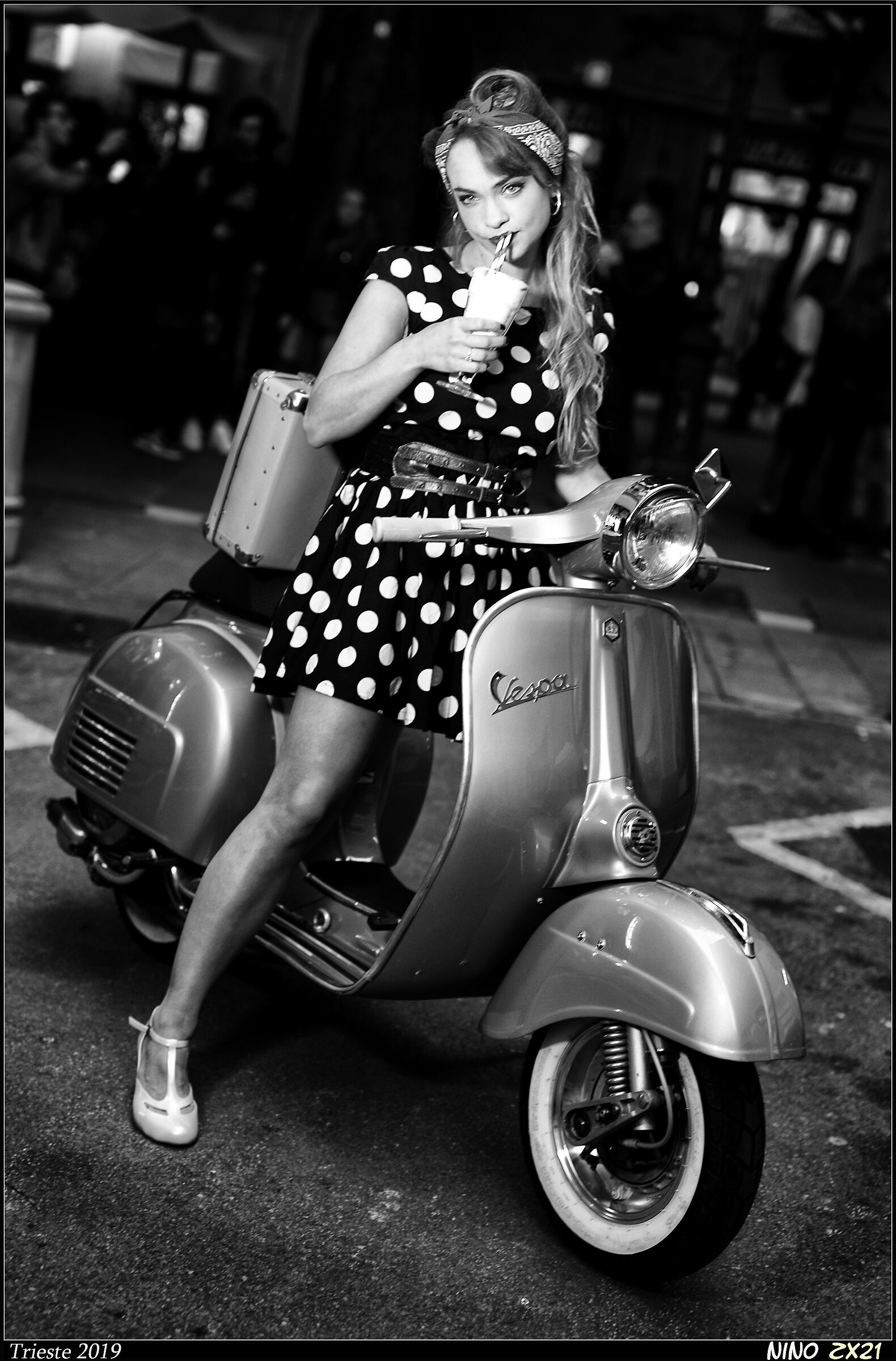 Caterina in Vespa