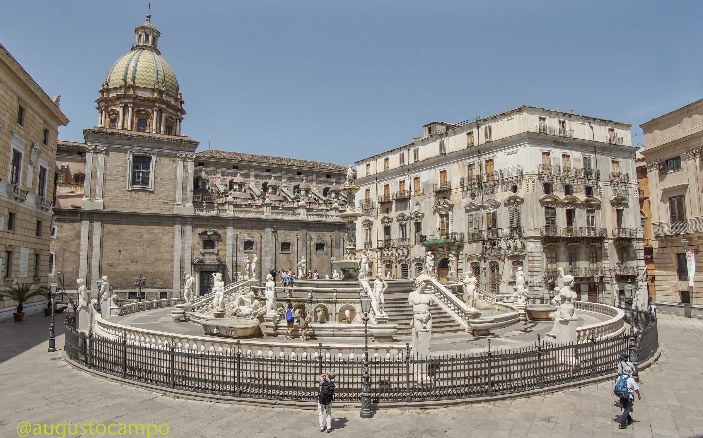 Piazza Pretoria-Fontana della Vergogna a Palermo