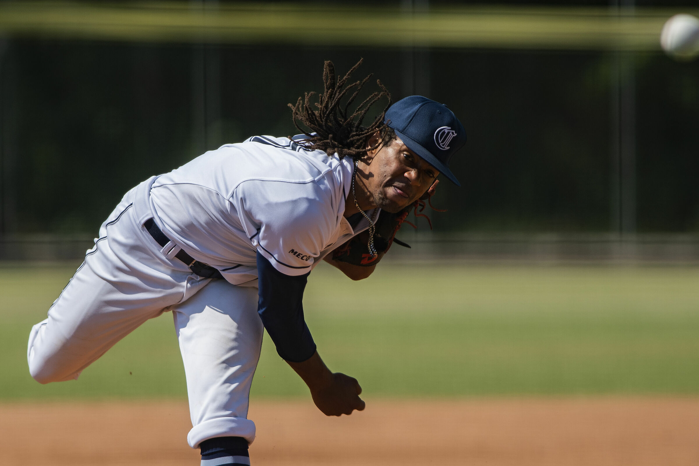 Manuel Santana, baseball pitcher