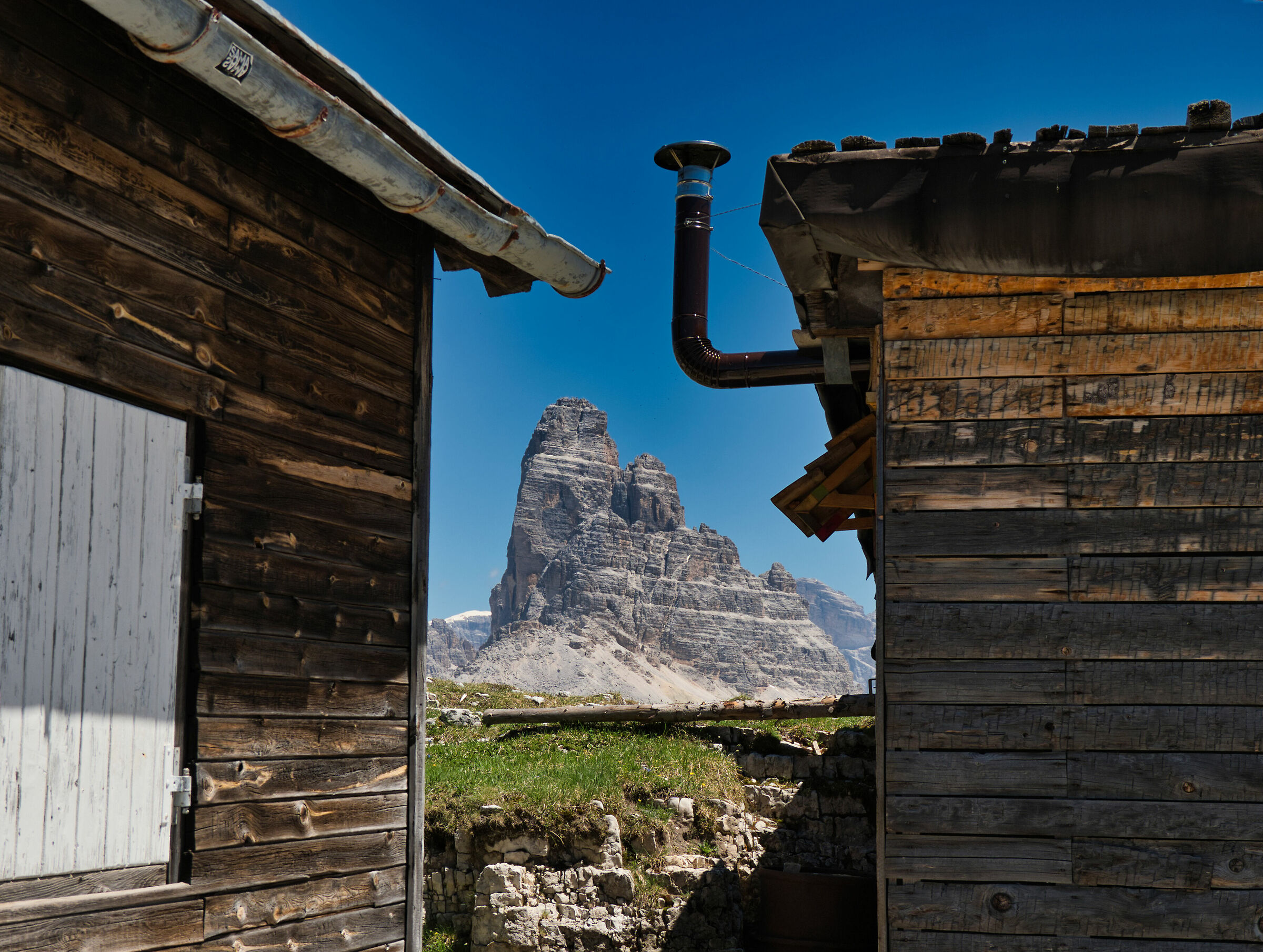 Carducci hut at the Fork of the Castrati