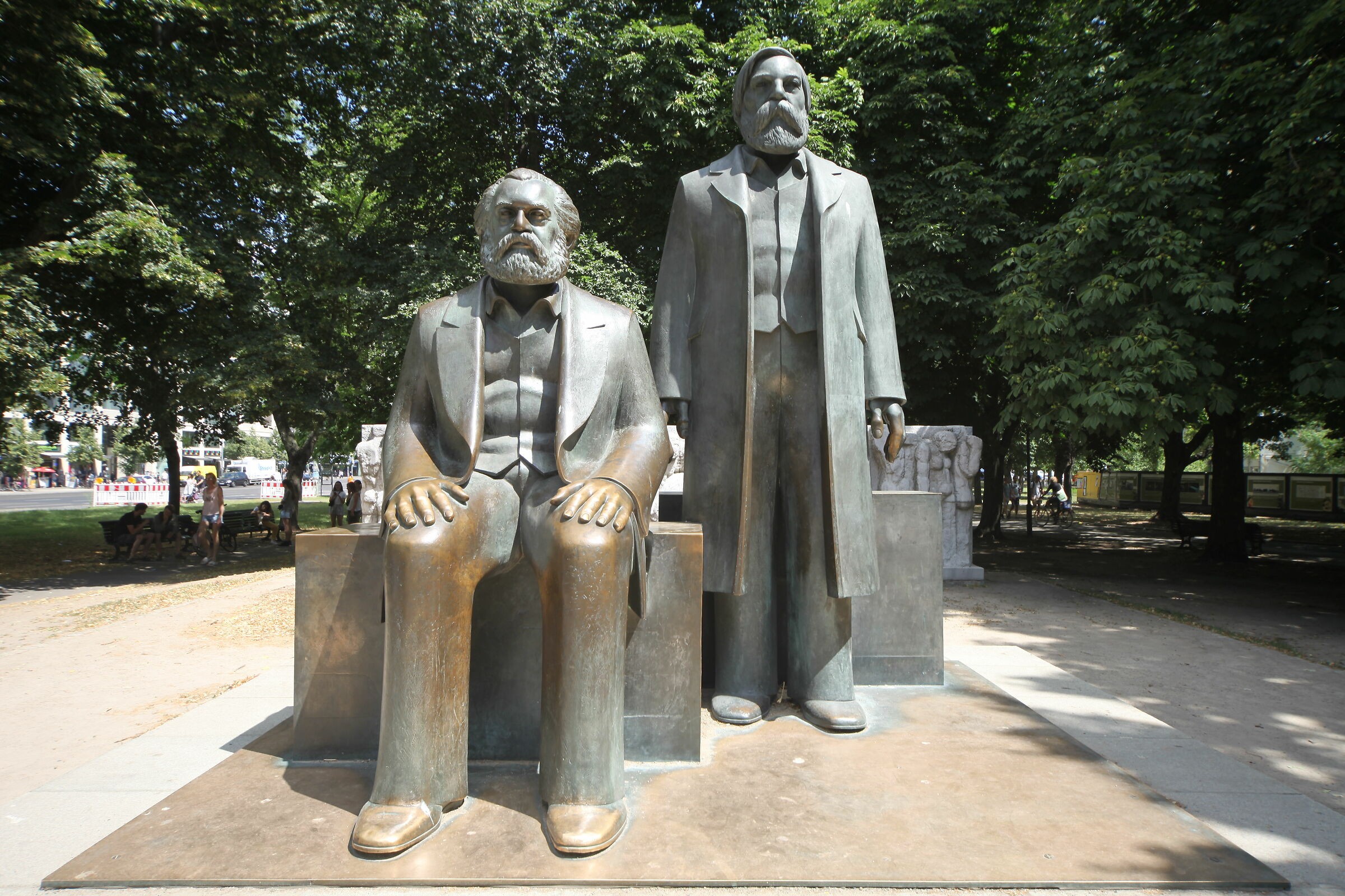 statua marx