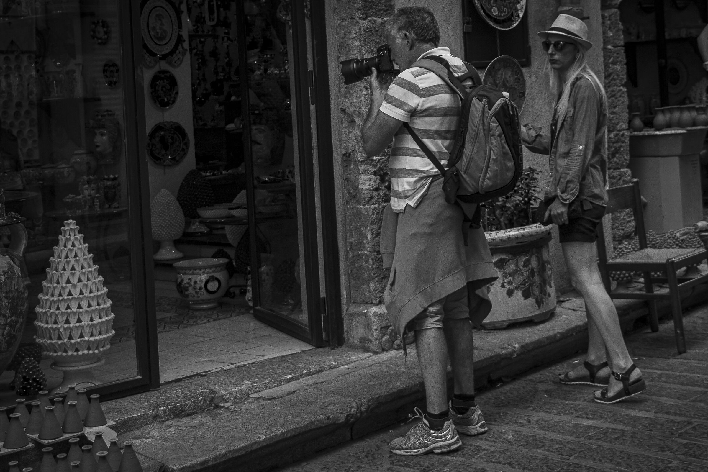 The photographer and the puzzled