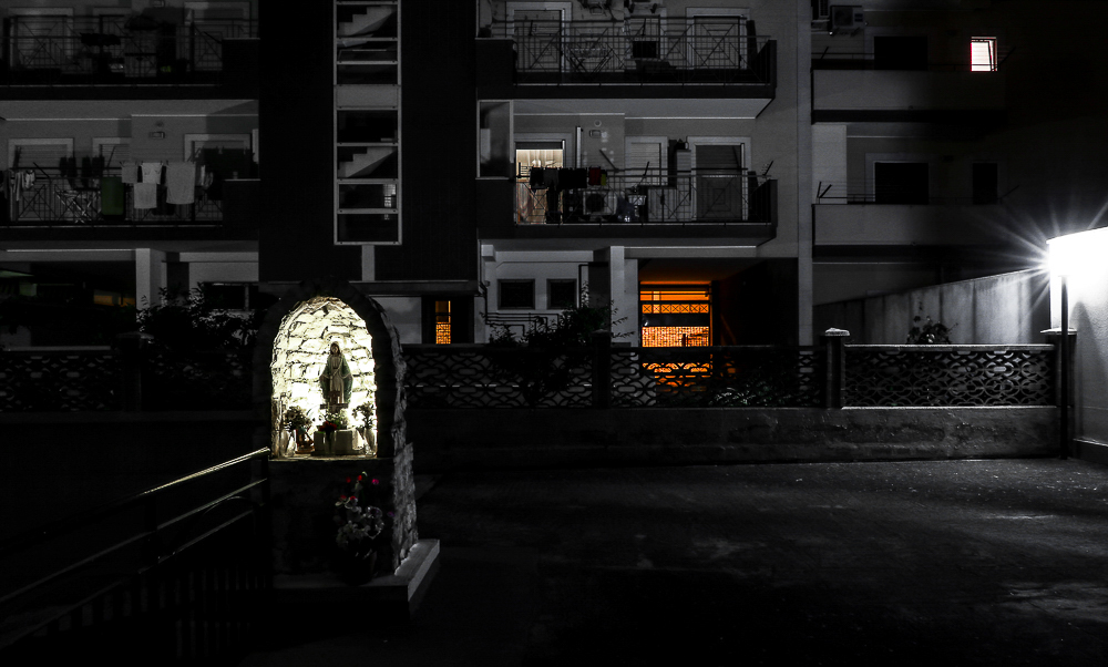 La Signora nel cortile