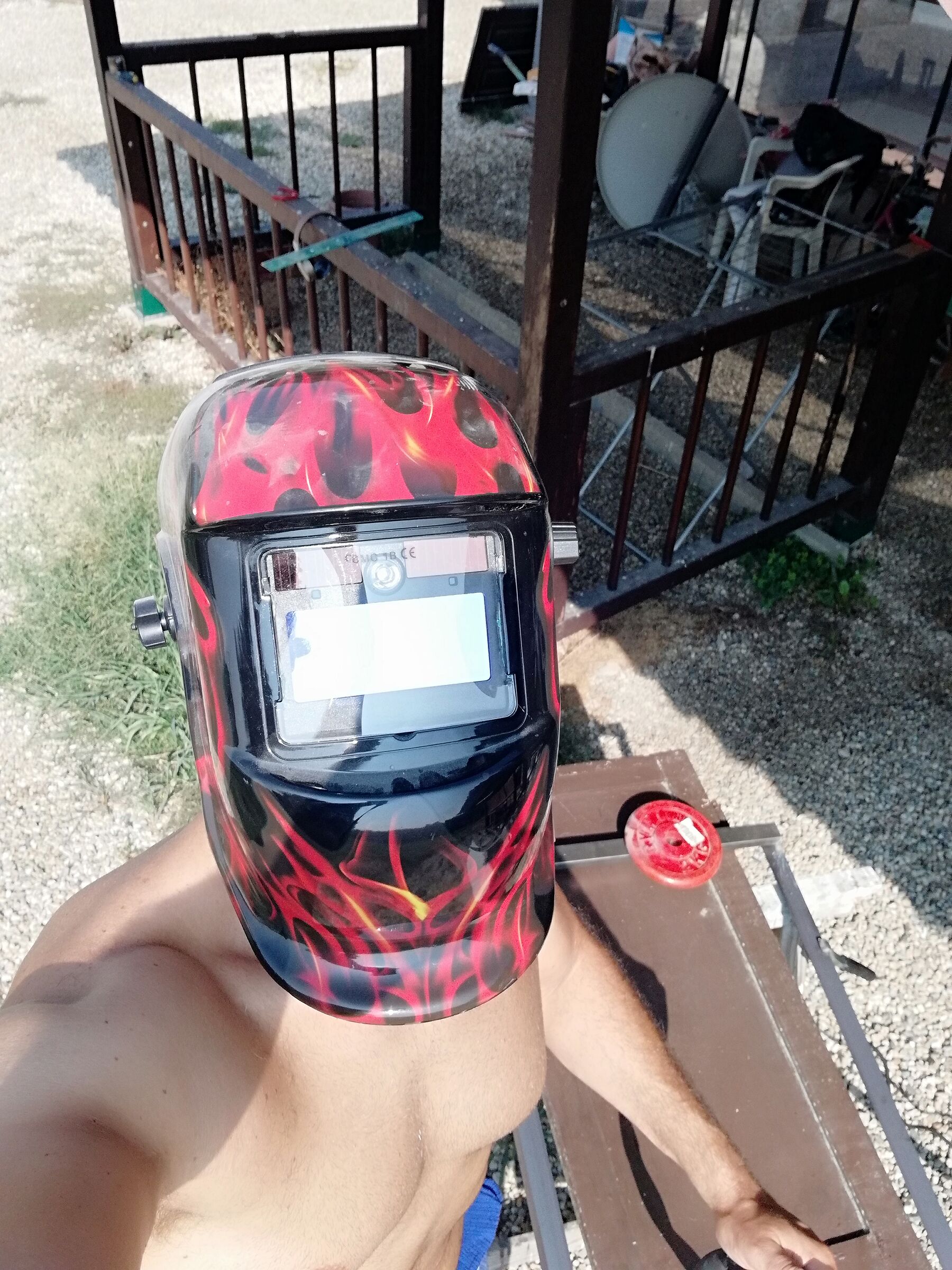 Saldatura e costruzione pressa argilla per Lorella