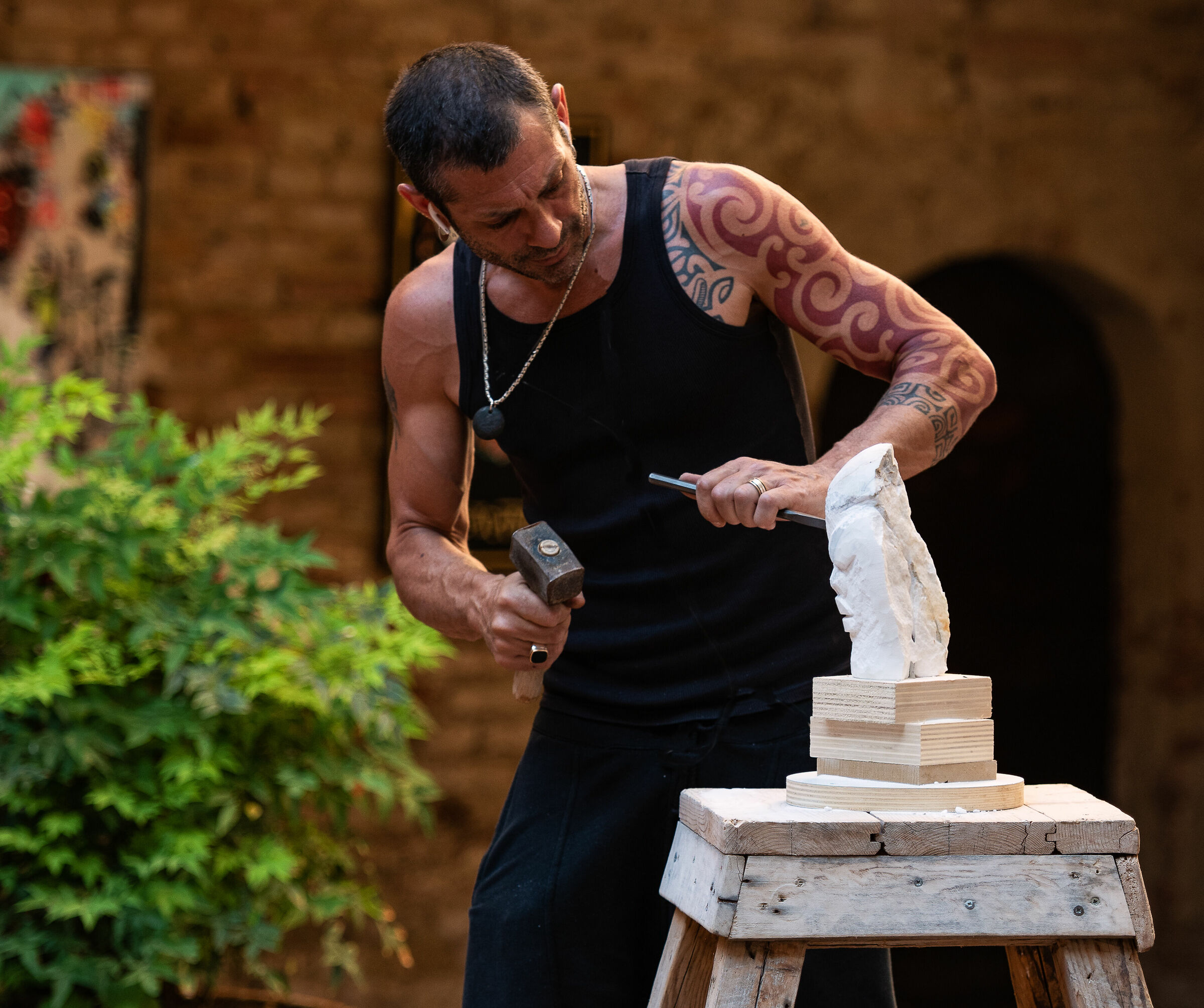 Uno scultore a Certaldo