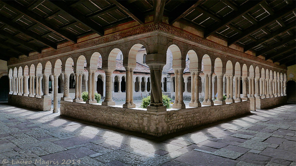 Chiostro romanico