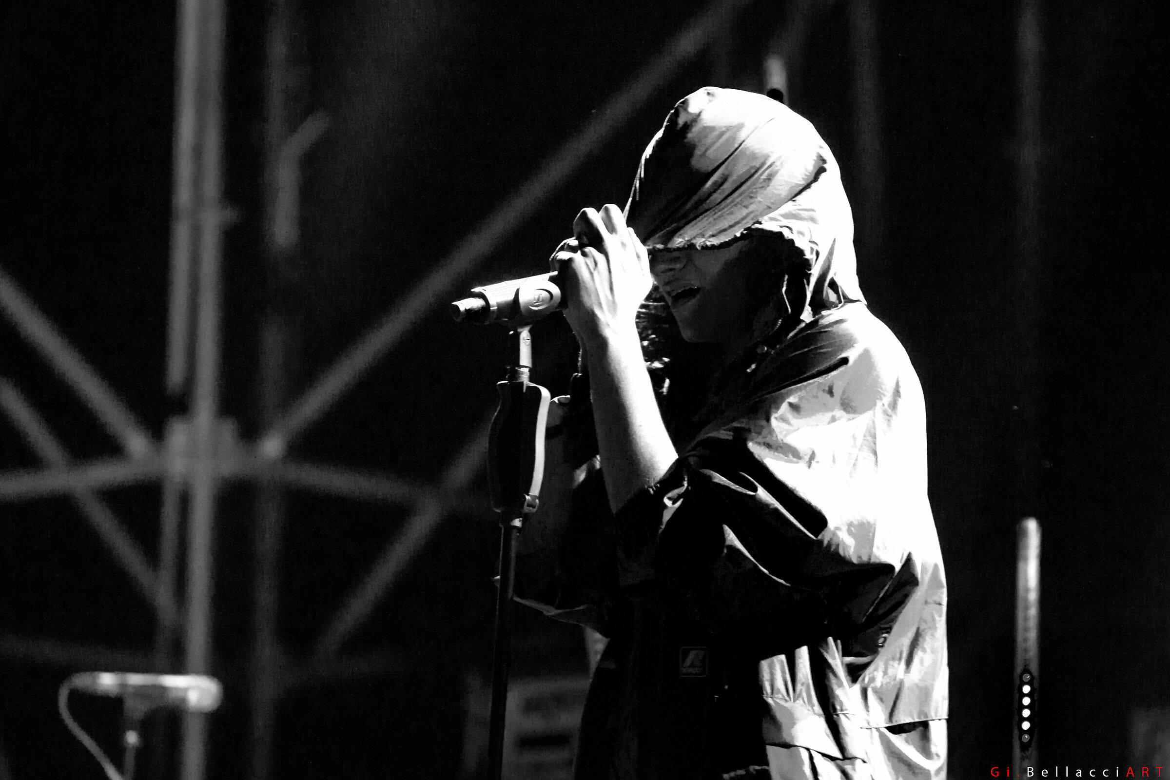 I hide - The List Representative