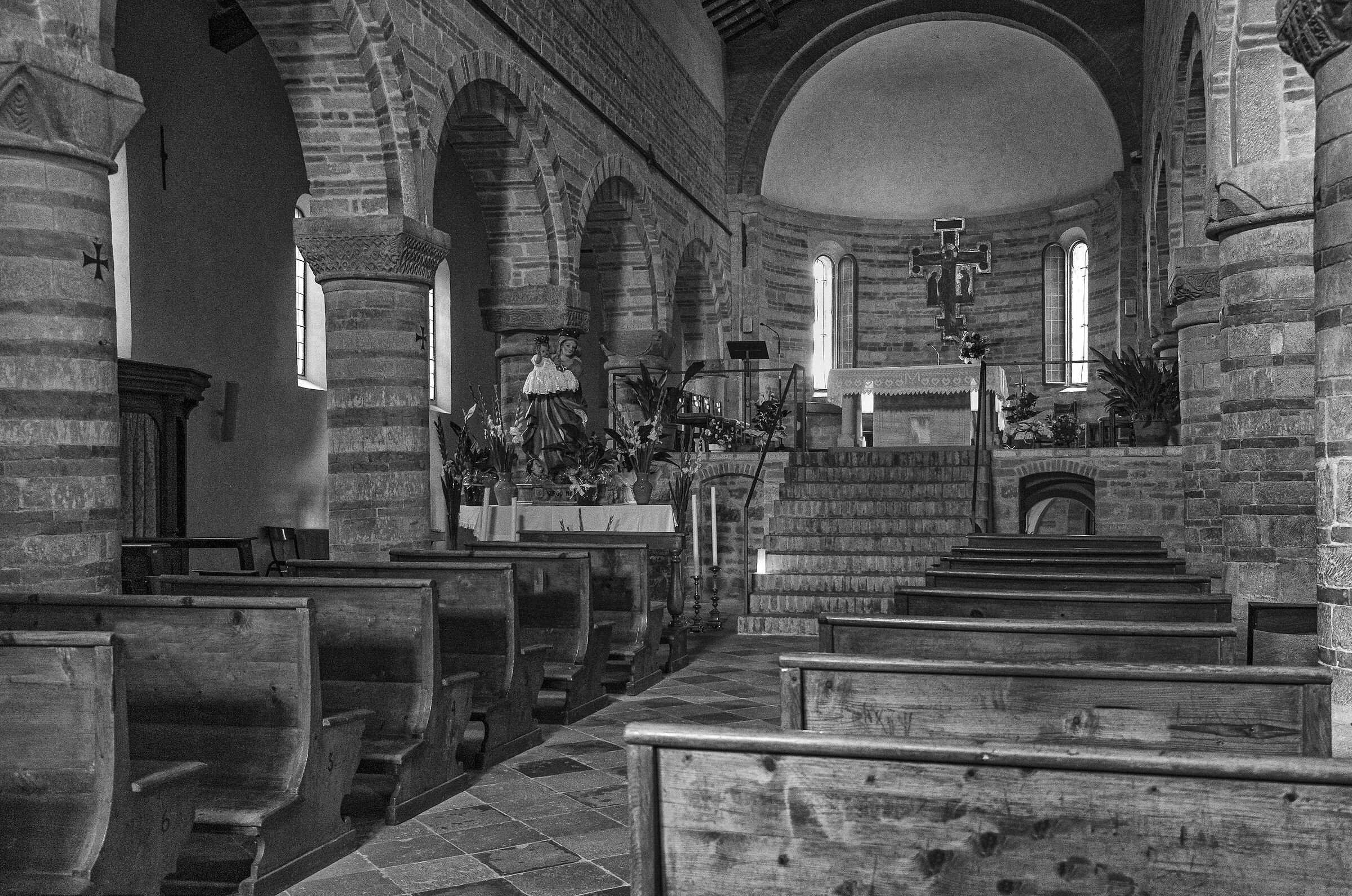 Inside Polenta church fraz.ne of Bertinoro (fc)
