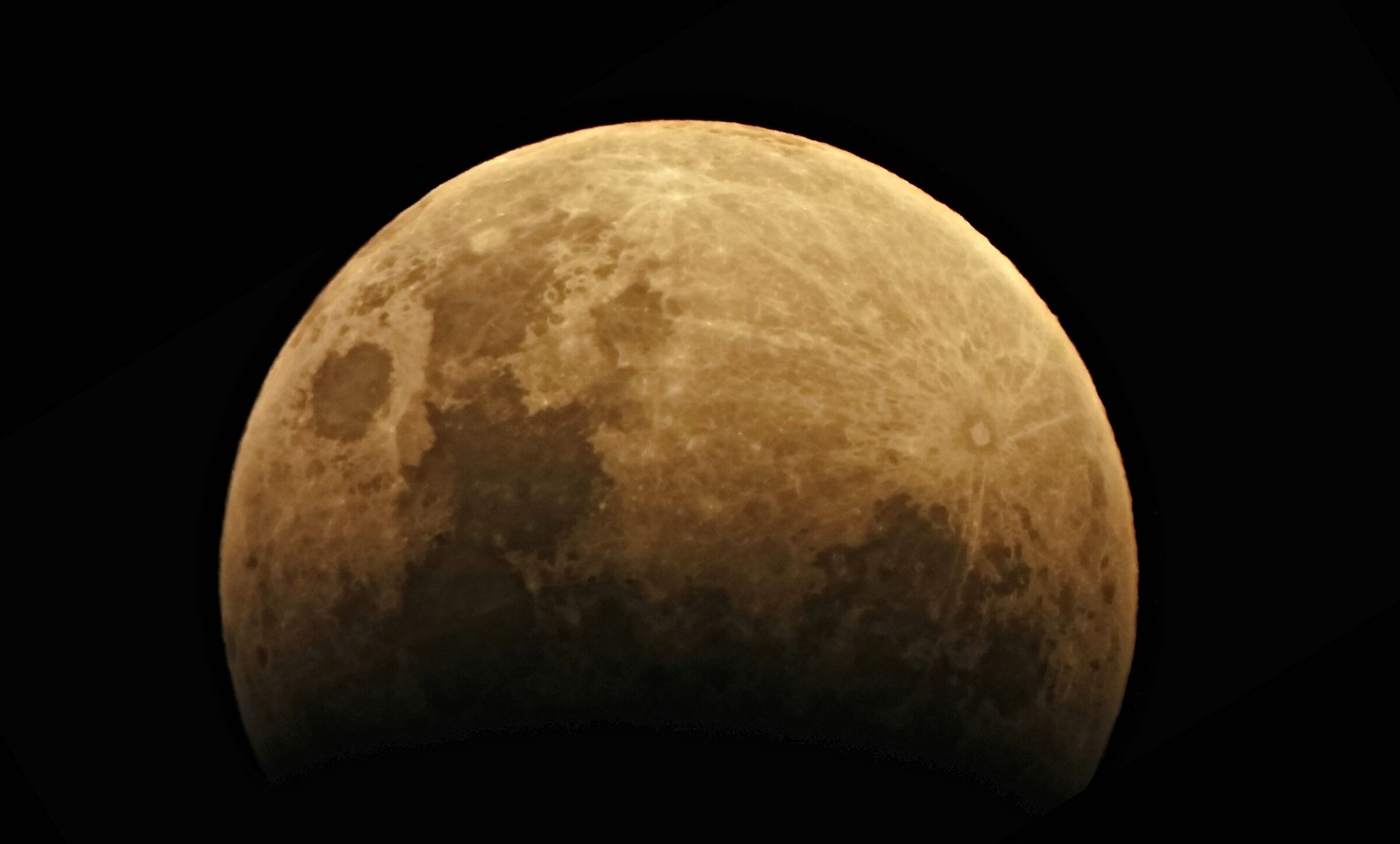 Luna eclisse parziale