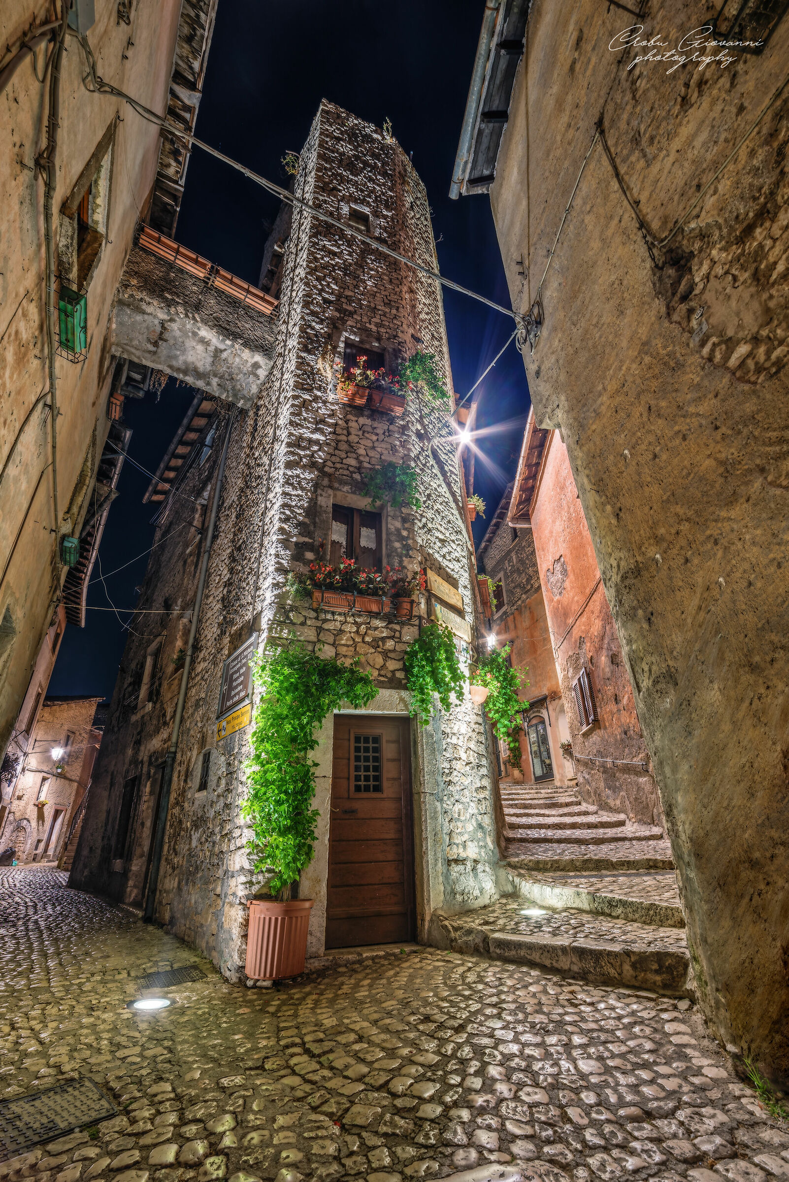 Glimpses of Sermoneta