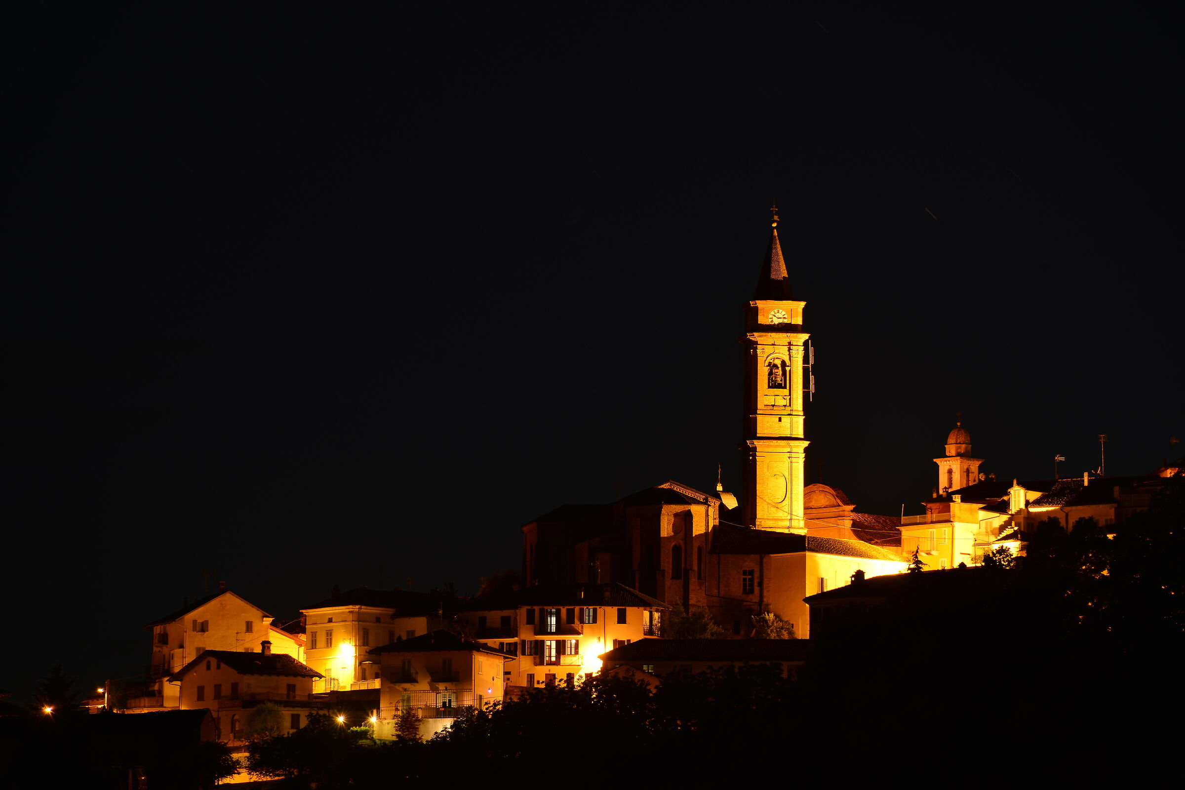Govone chiesa by night