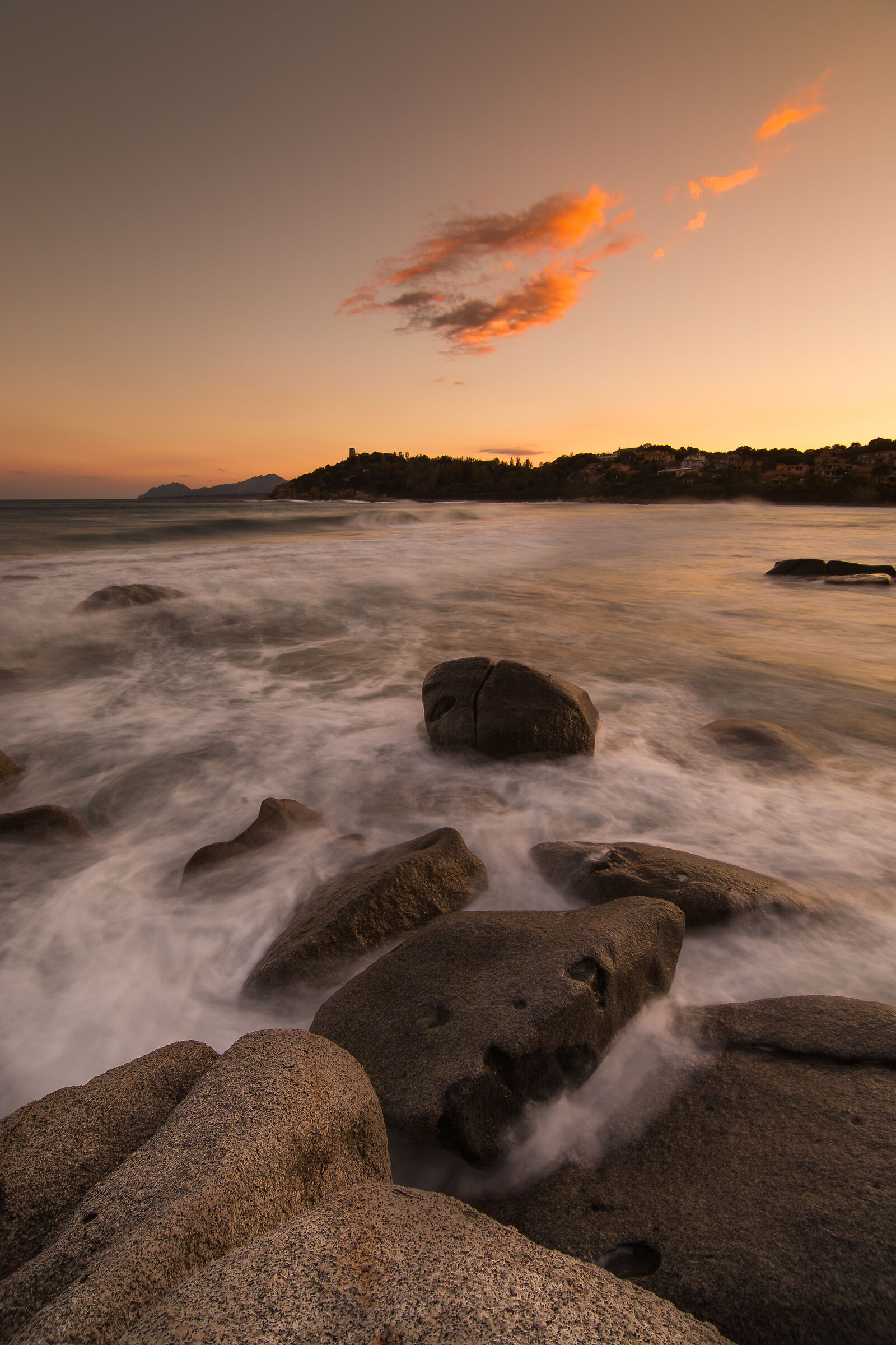 Kiss. Portofrailis a Tortolì (Og) Sardegna.