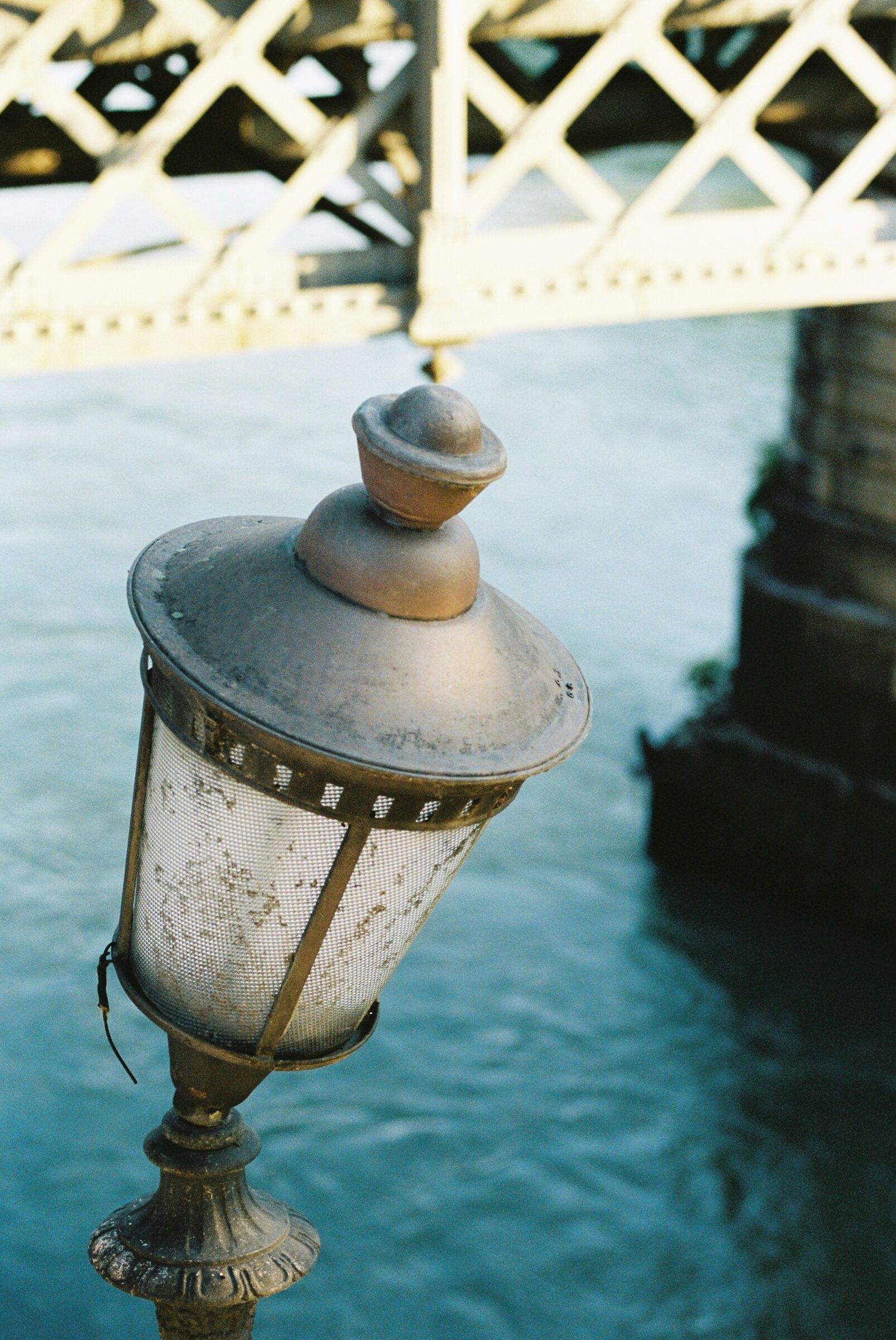 Lampione degli argini del Tevere