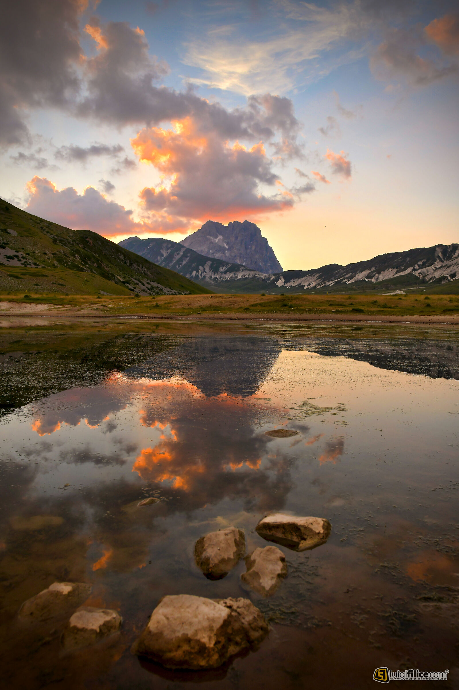 the gran sasso is mirrored | campo imperatore