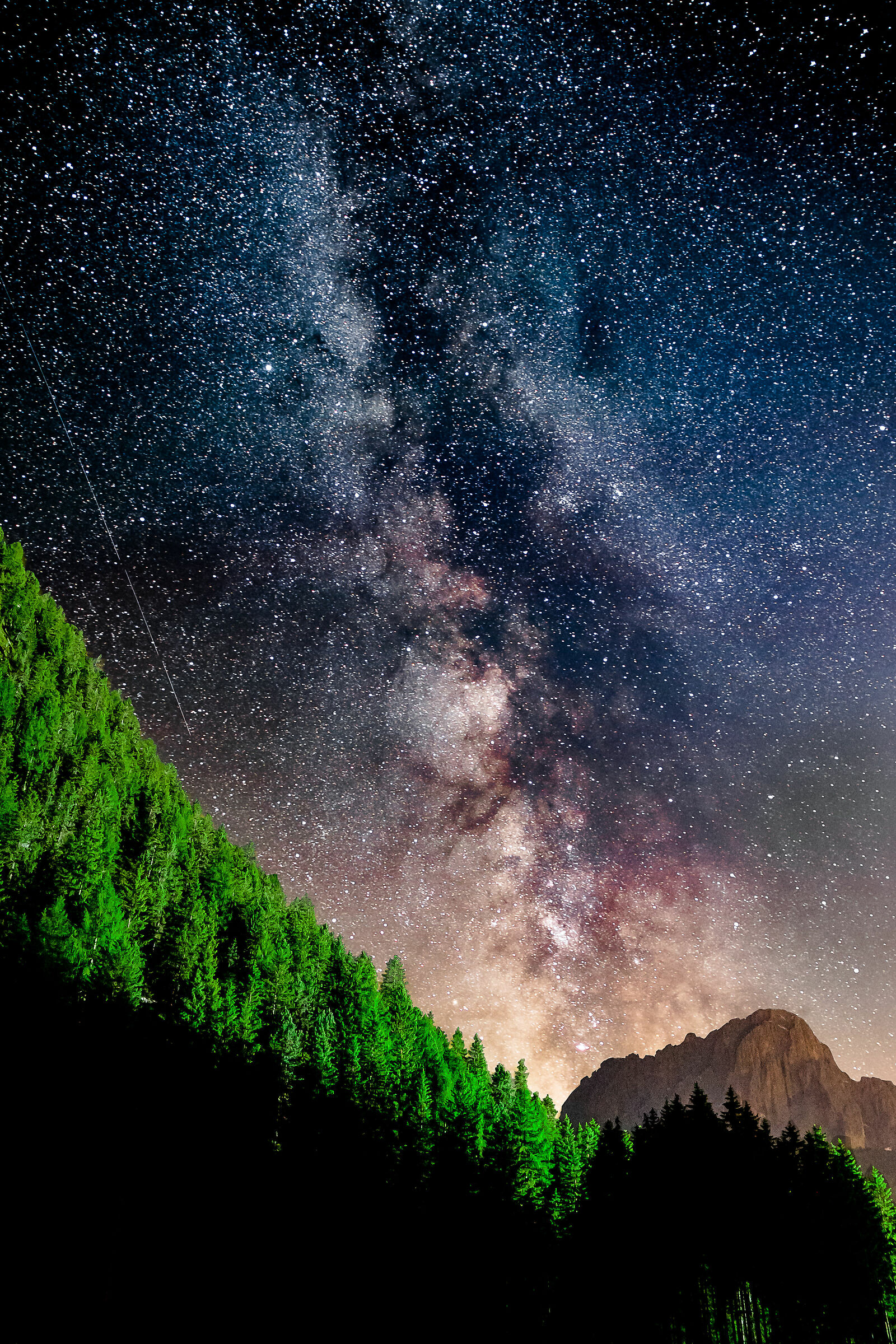 Via Lattea sopra Sassolungo