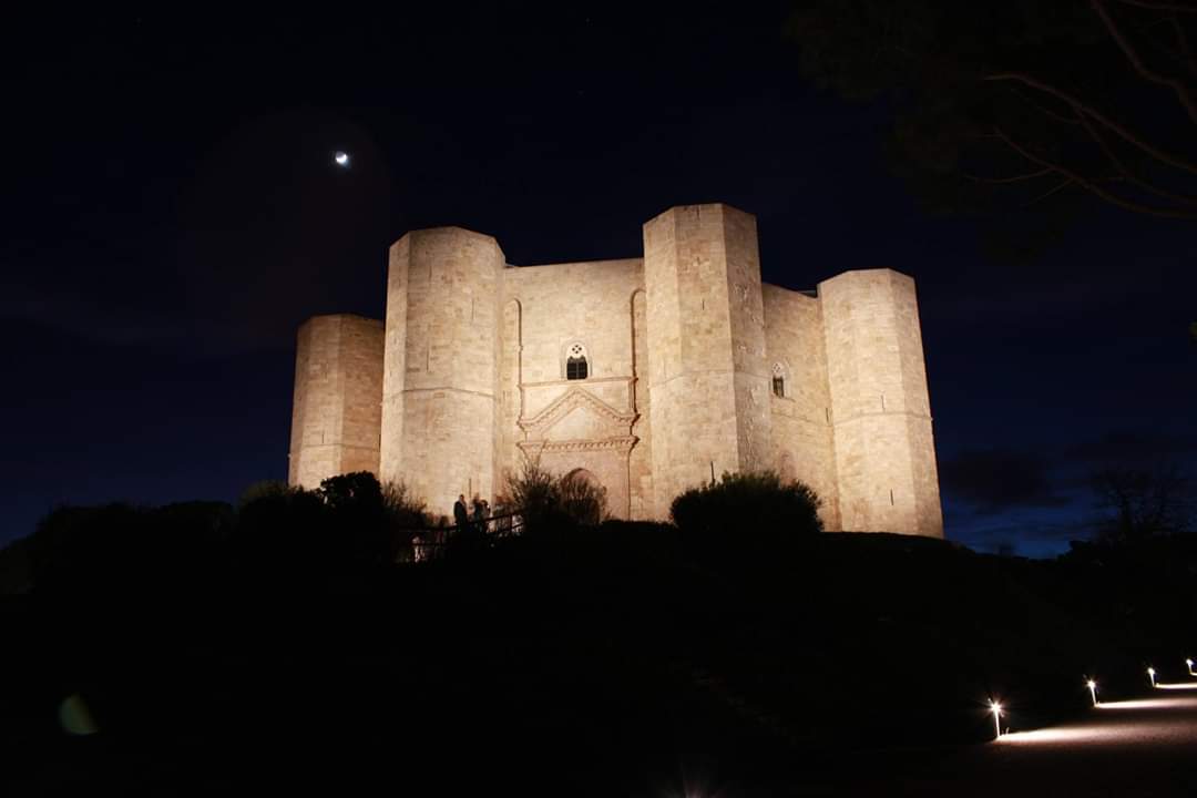 Castel del Monte , Puglia