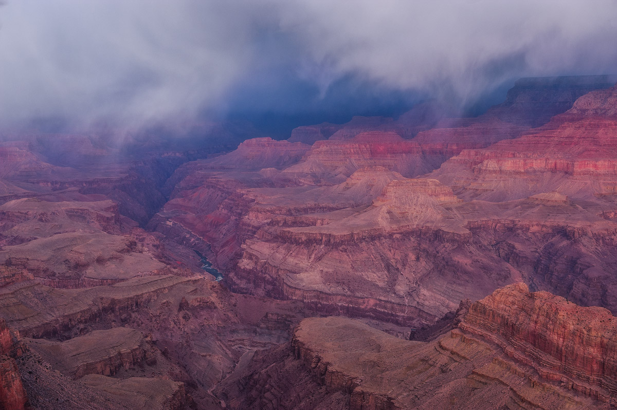Grand Canyon, tempesta di neve all'alba