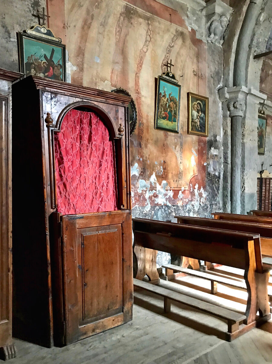 Antico confessionale