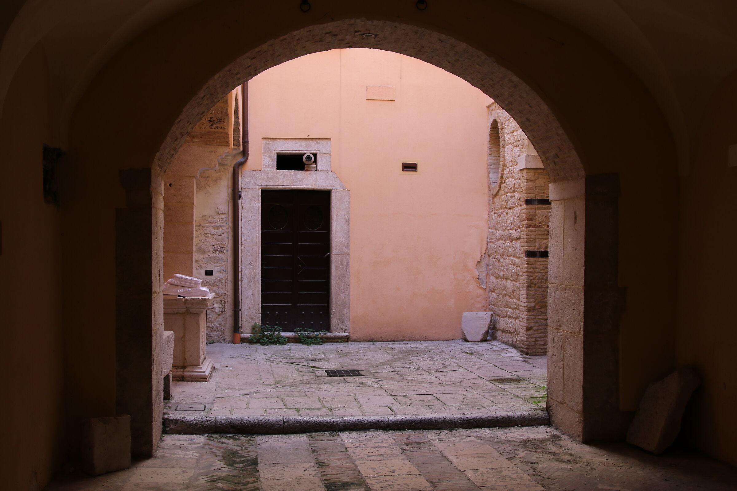 Porticato via Ziccardi CB