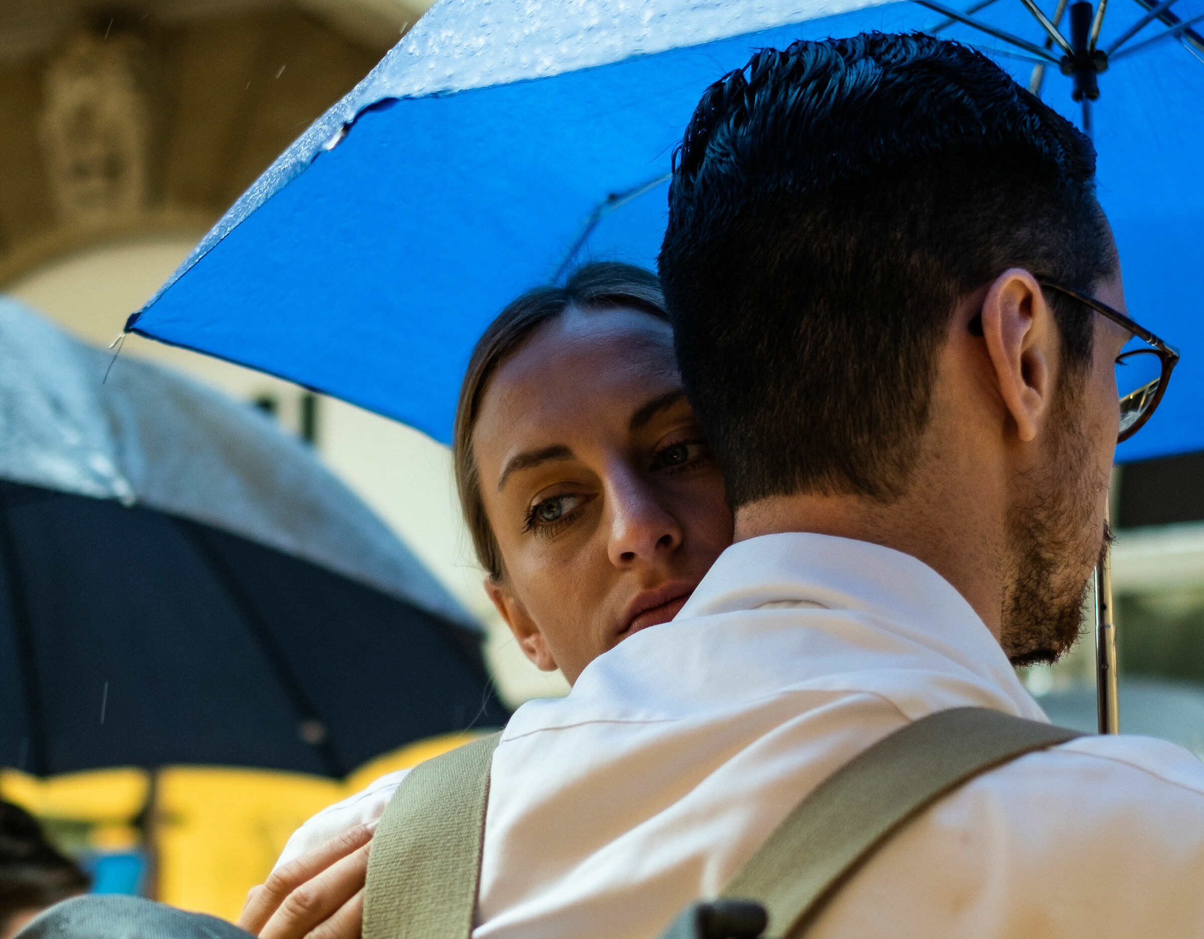 The look beyond the embrace