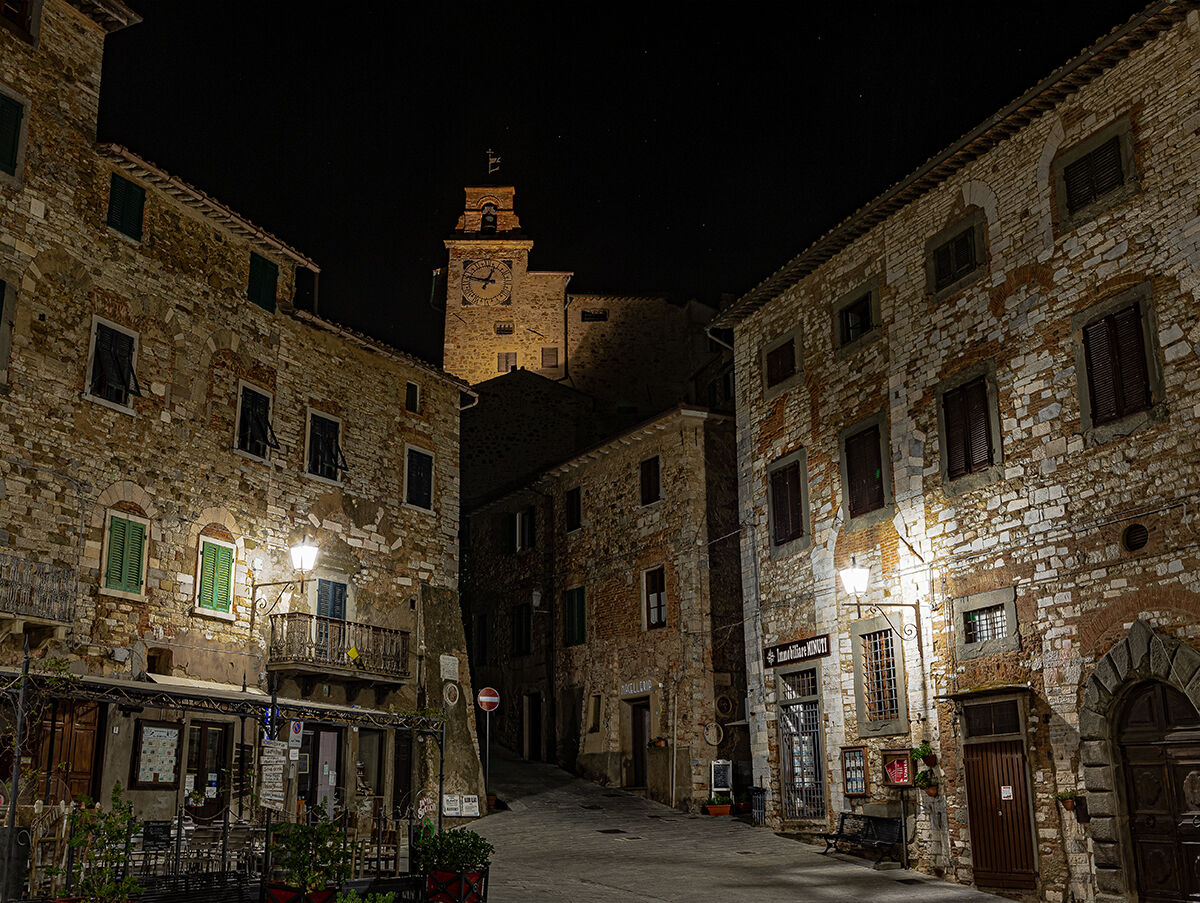 Le stelle baciano Campiglia marittima