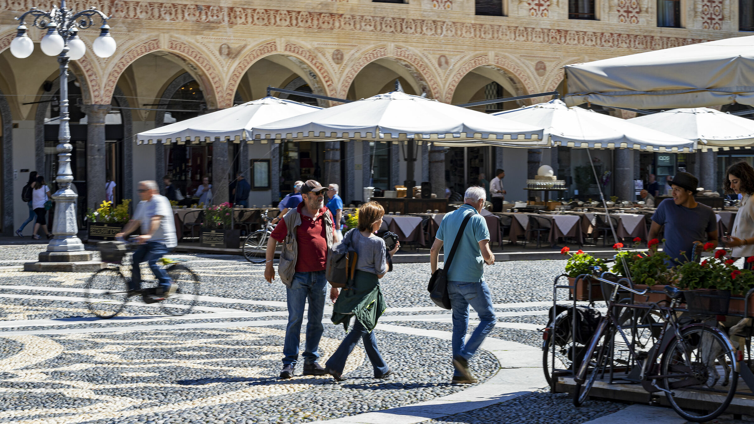 Photographers..............