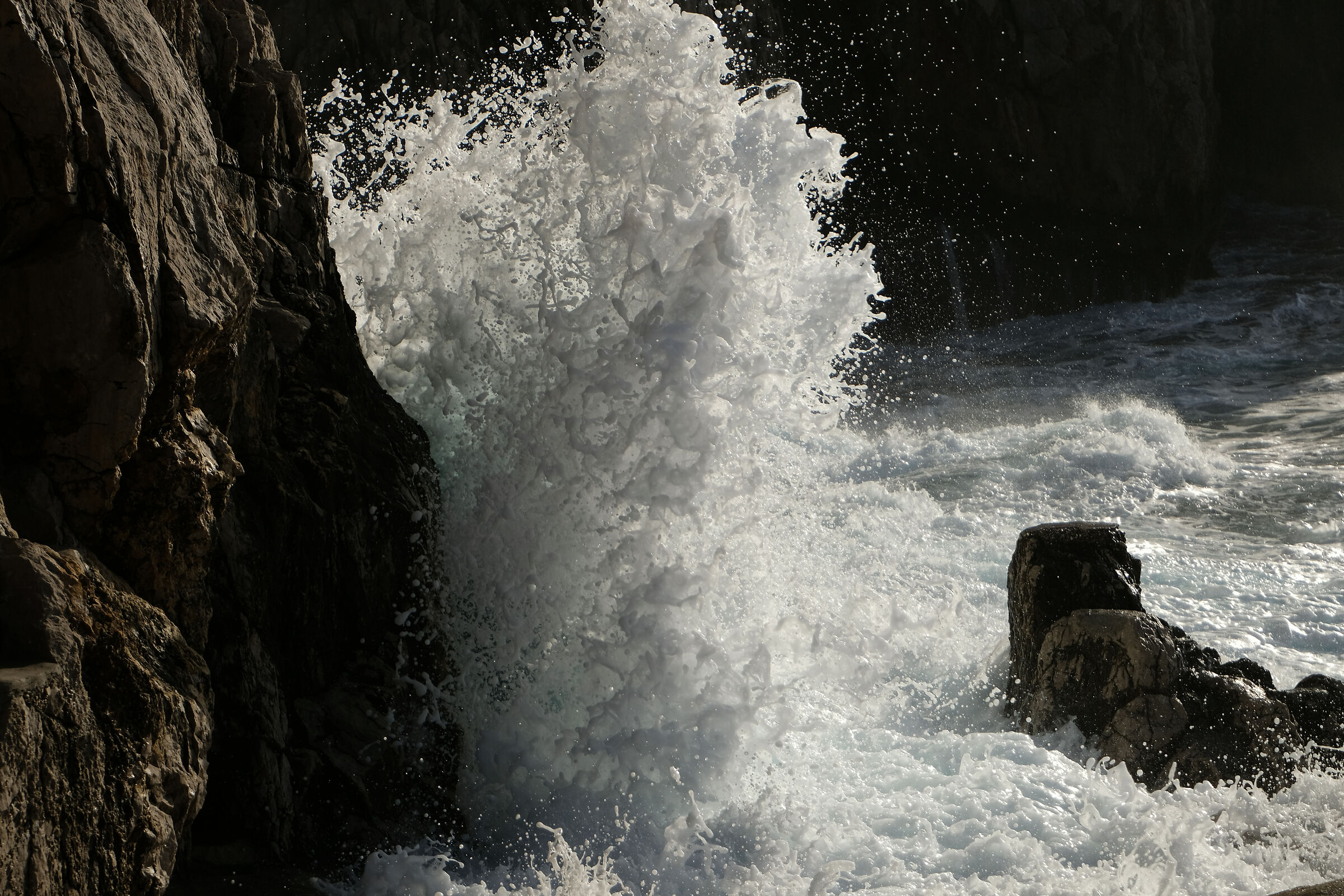 Waves to Gradola III