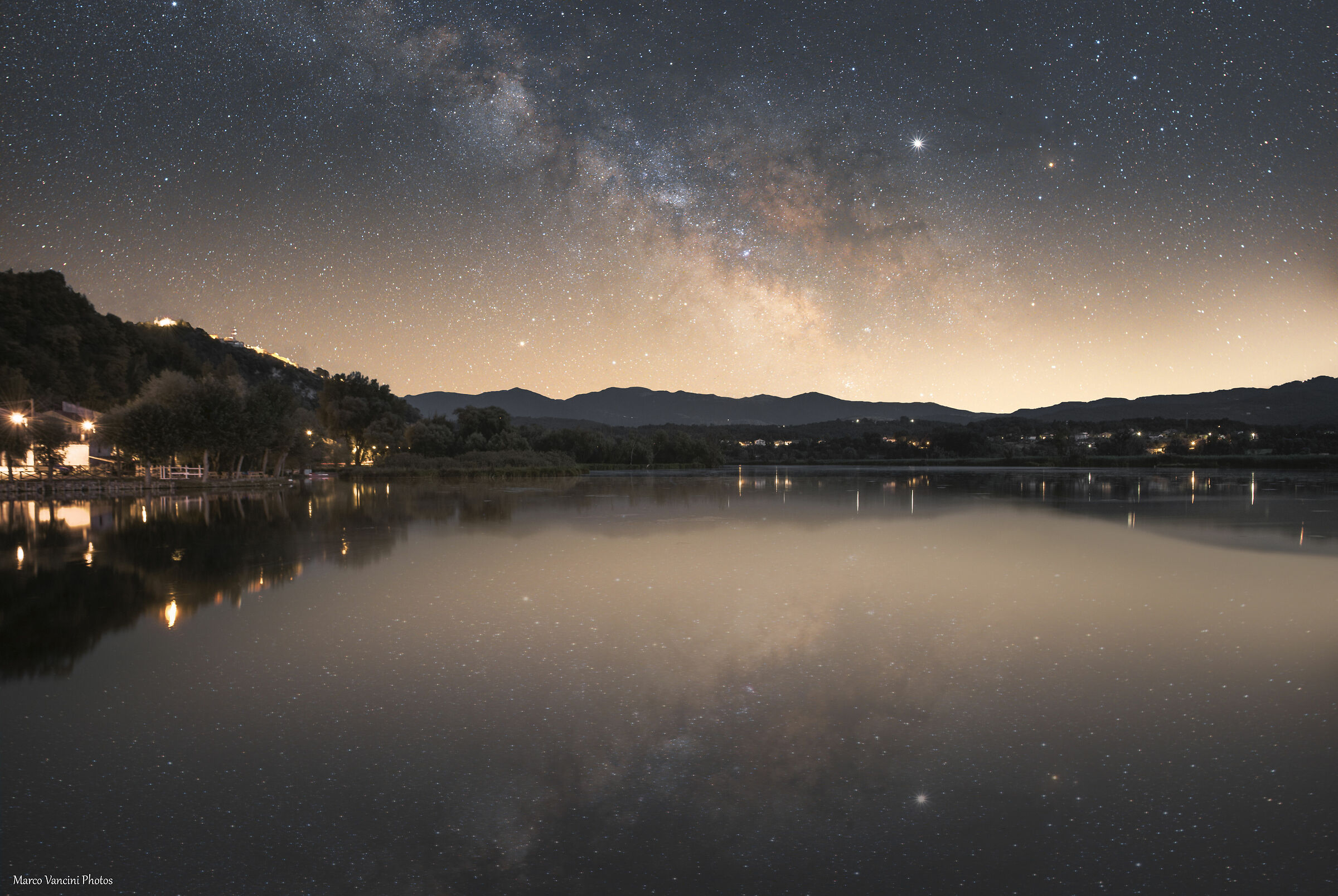 Il lago e le stelle