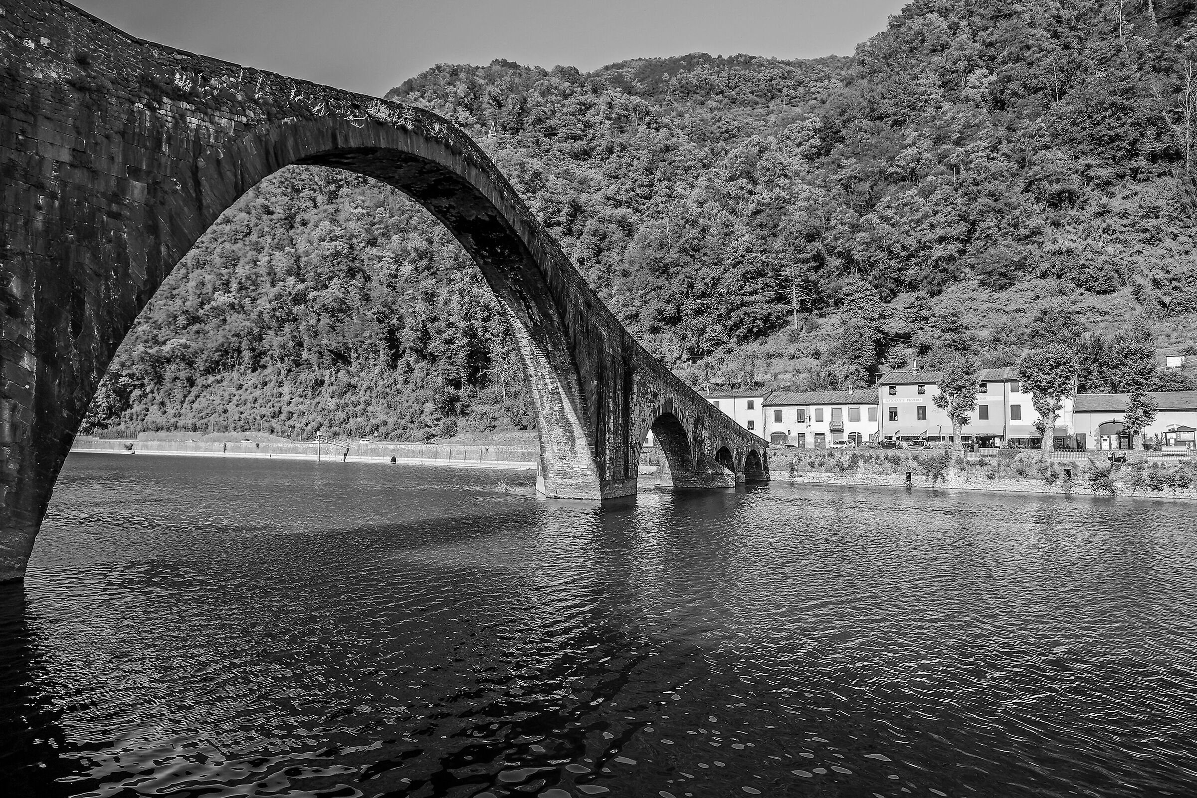 Ponte della Maddalena other side