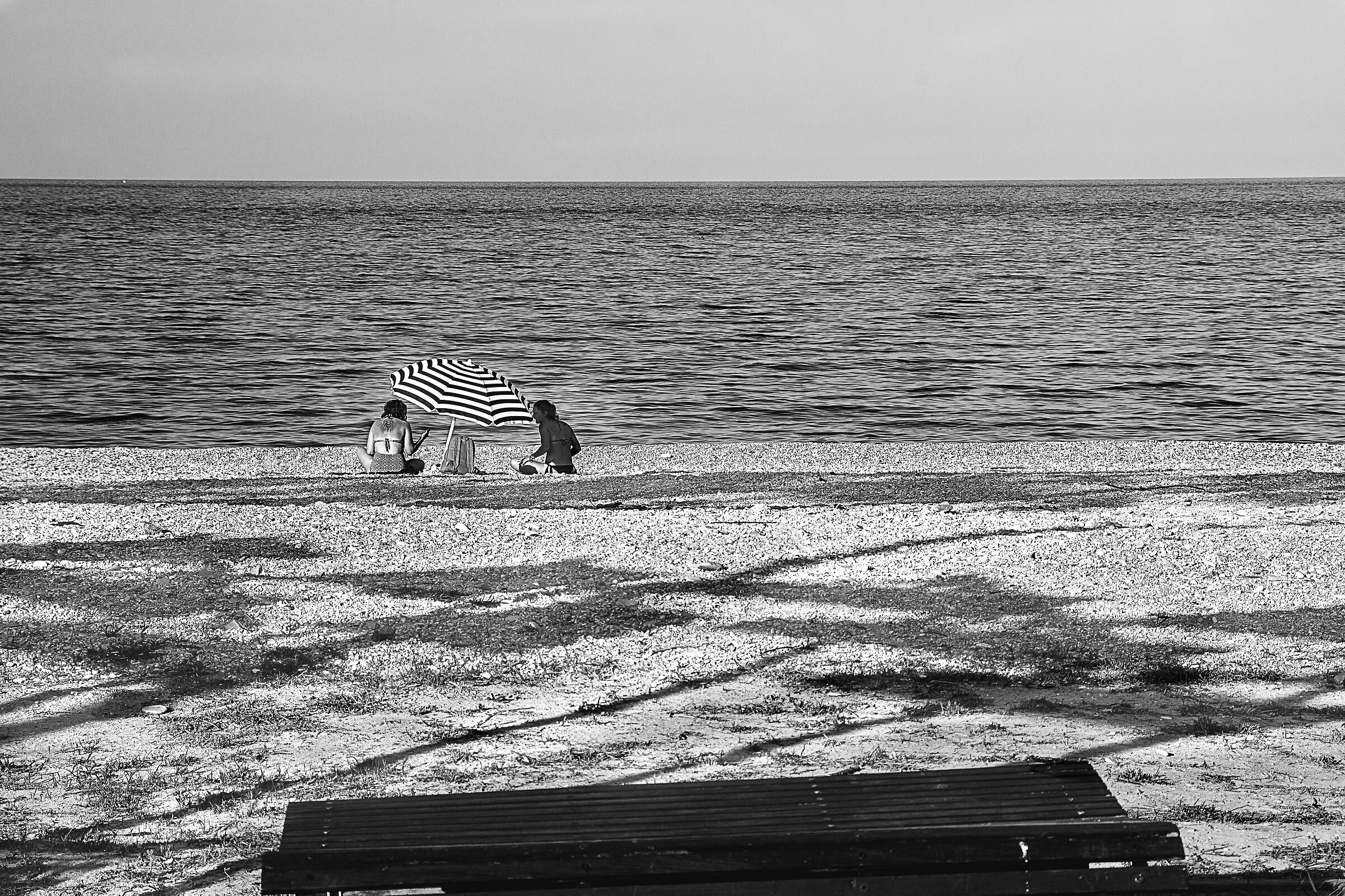un'estate bianco nera...