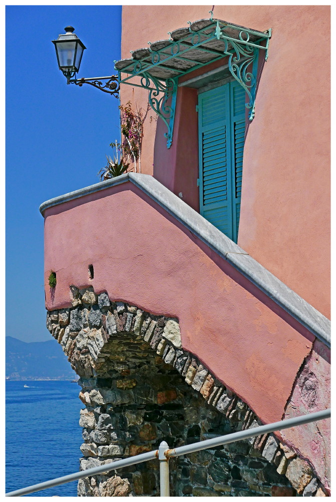 La delicatezza dei colori liguri - Tellaro (sp)