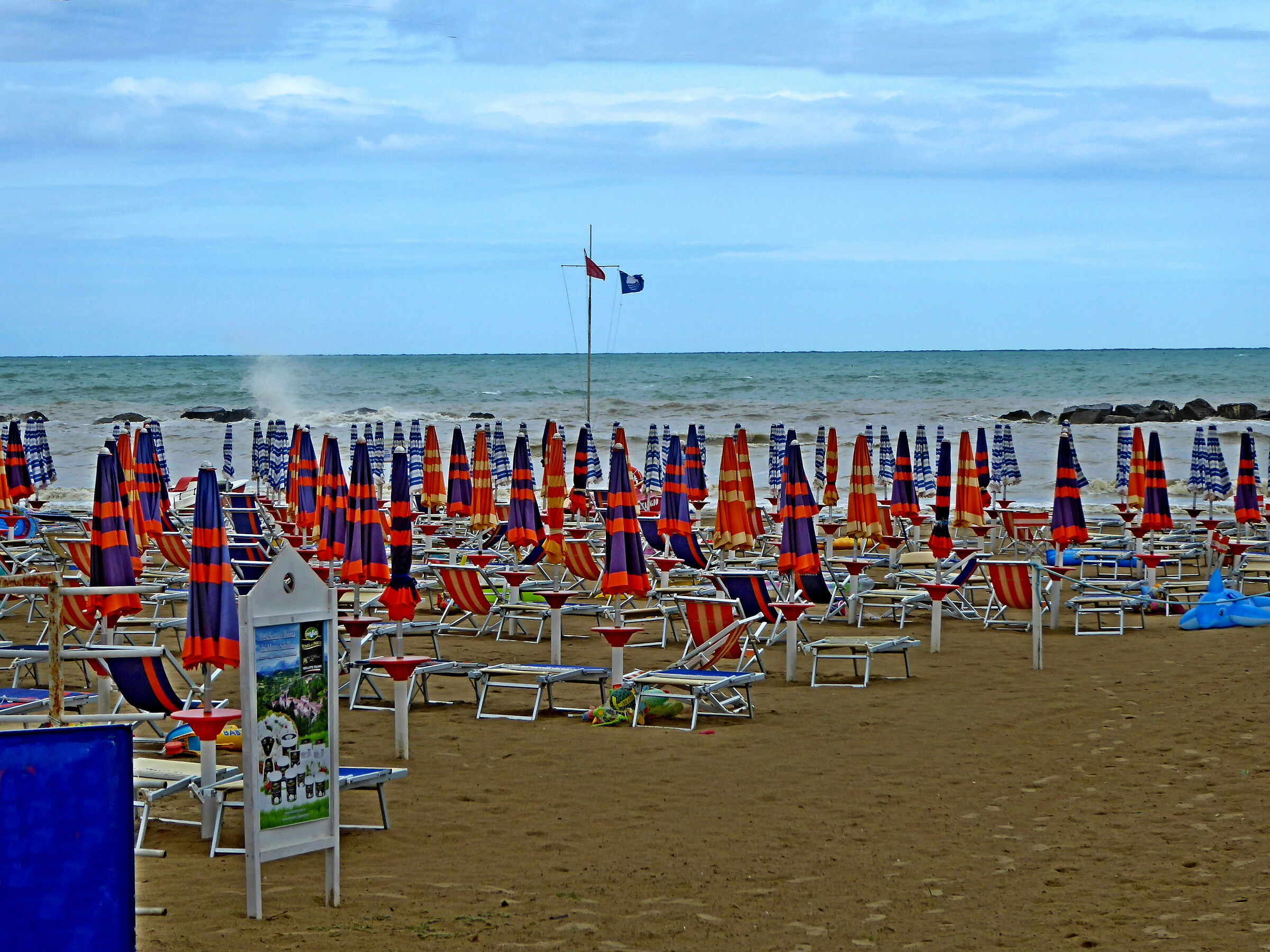 red flag, no bathroom