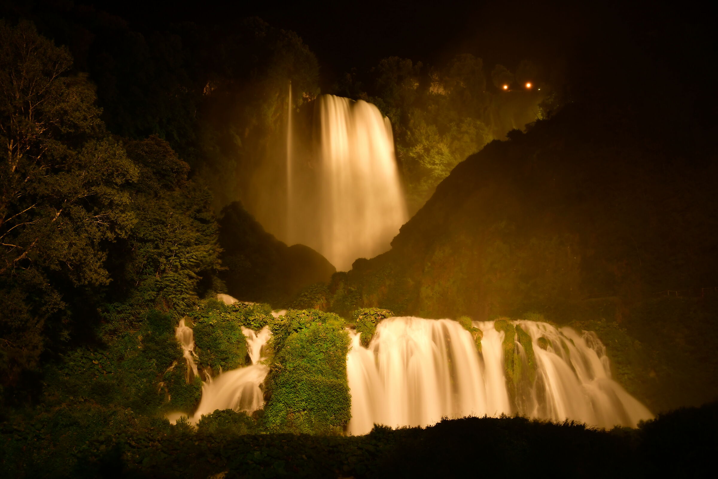 Cascate