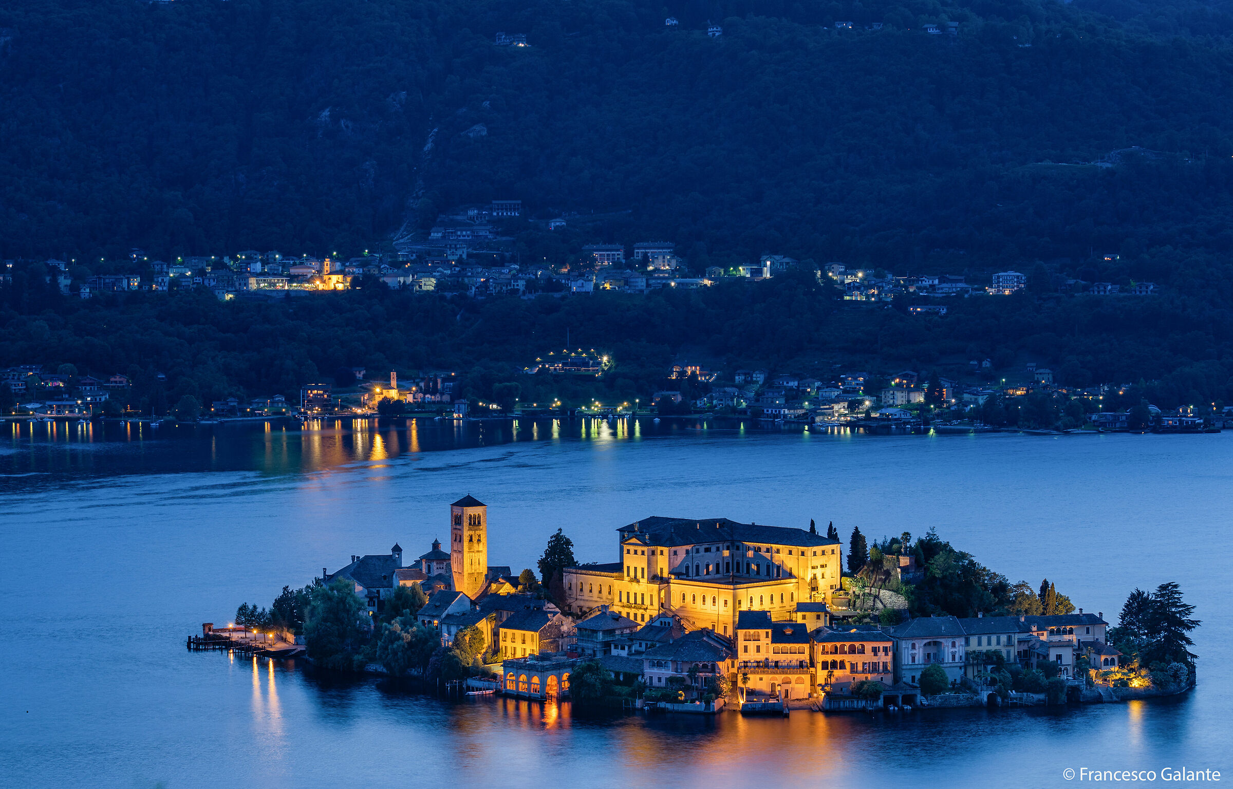 Isola di San Giulio al Ora Blu... 1
