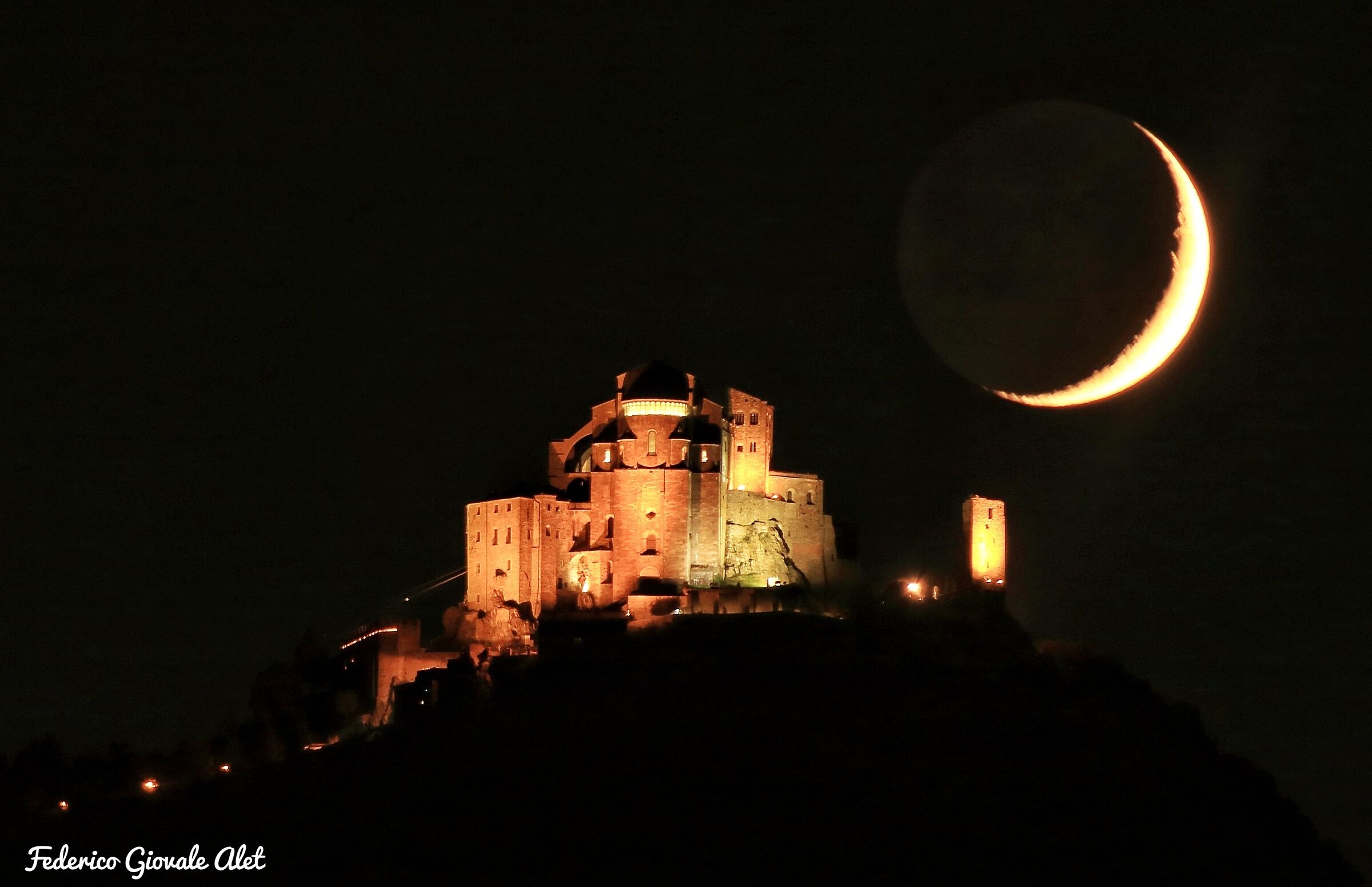 Sacred of St. Michael and Clove of Moon