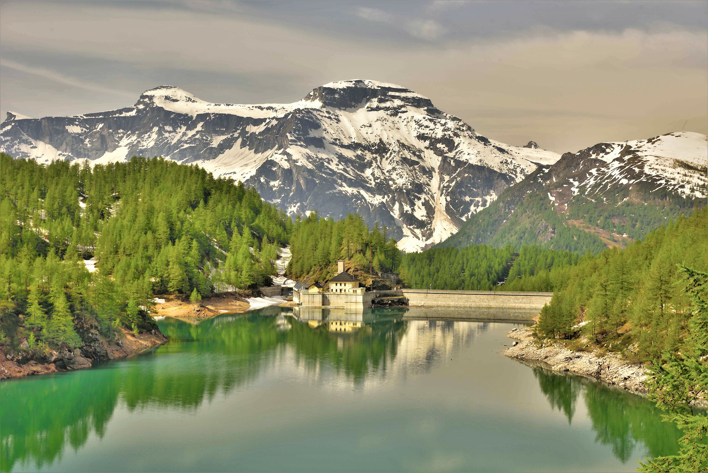 Lake Devero in the background of the dam