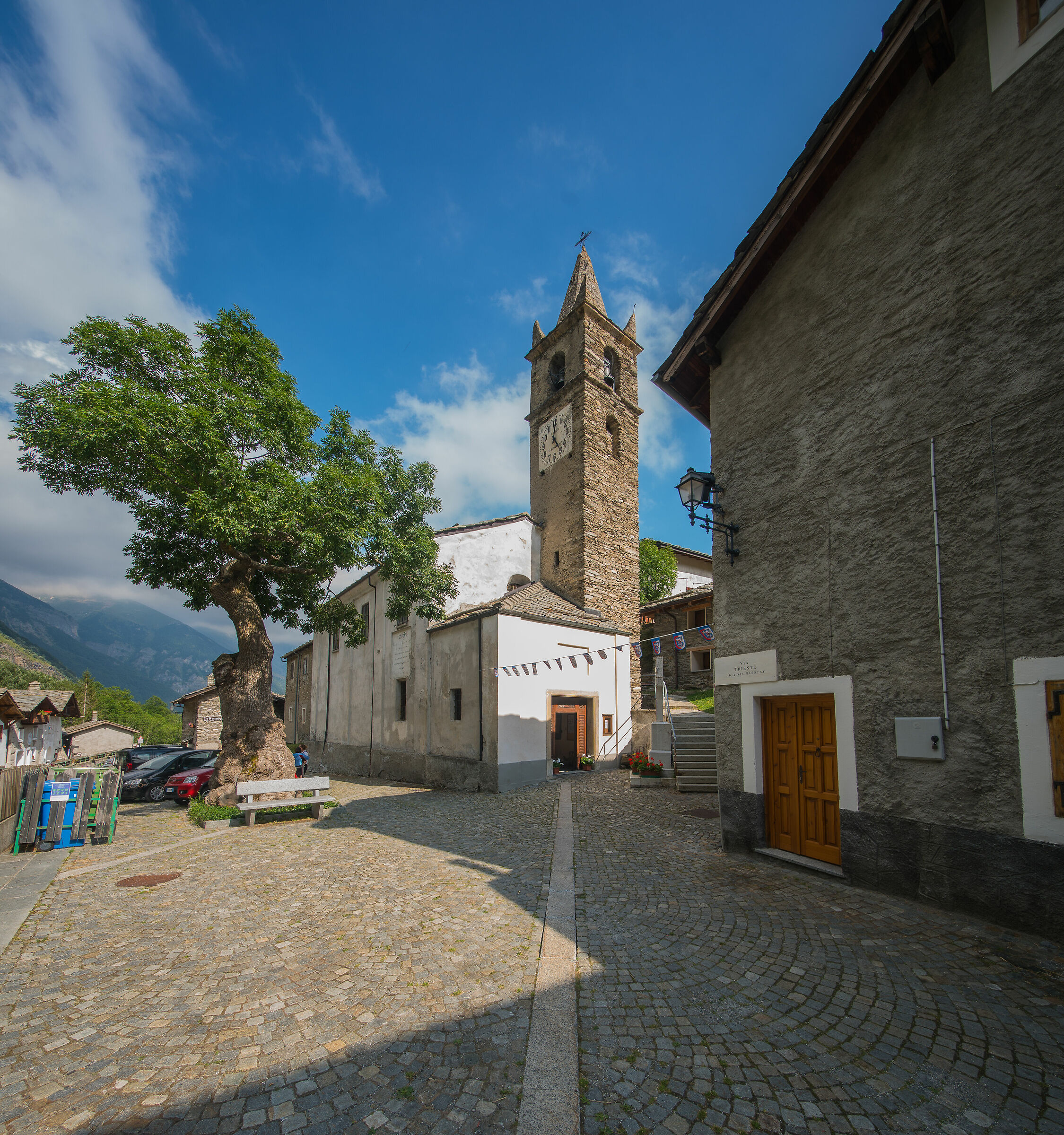 300-year-old St George's Church and Ash