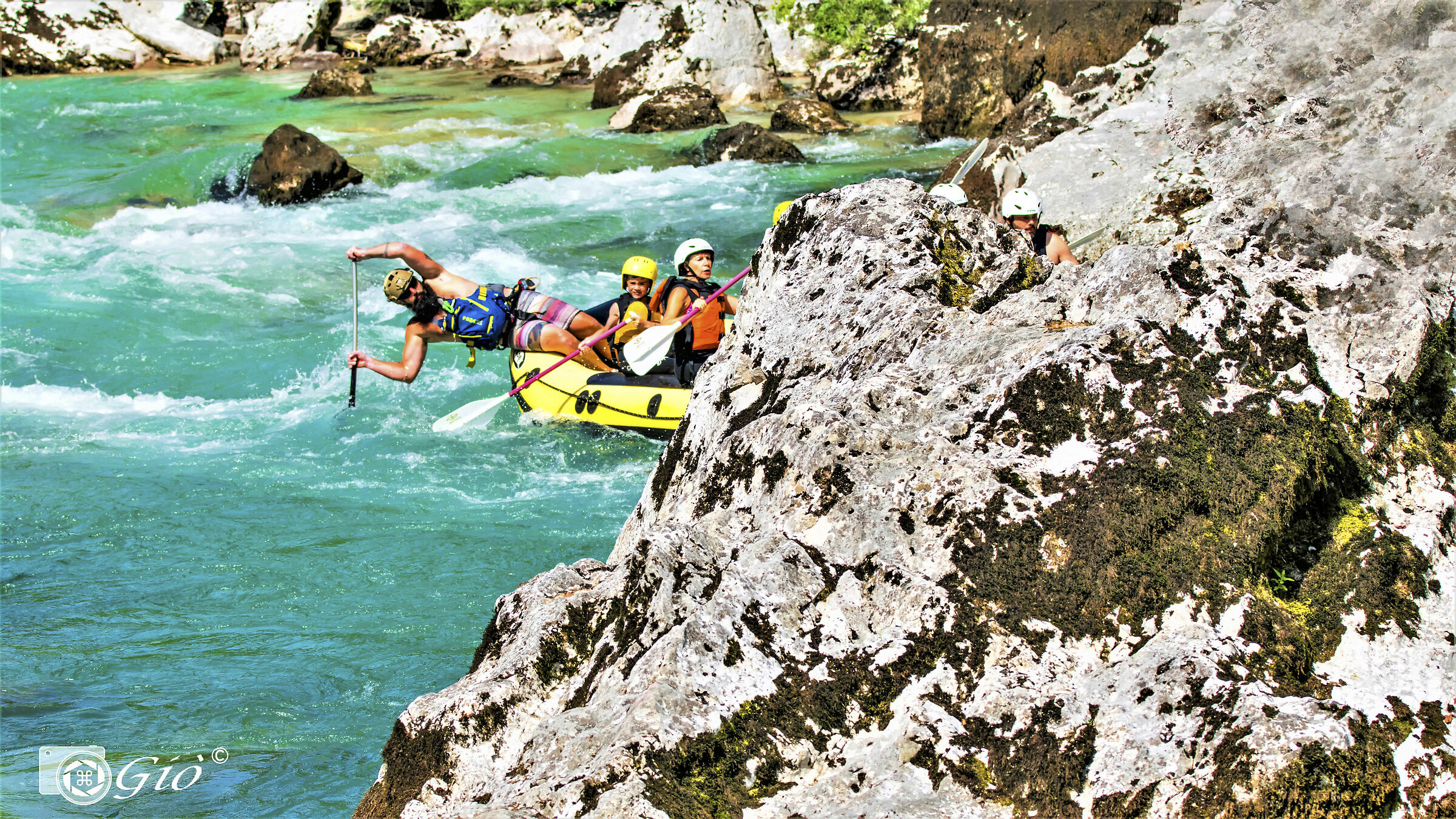 extreme rafting
