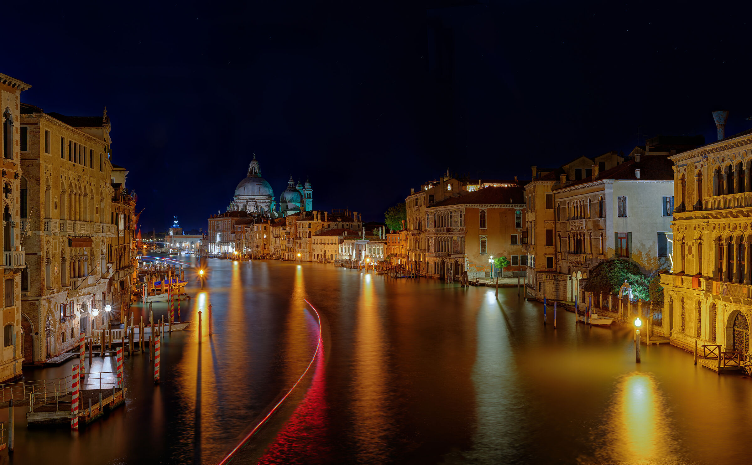 Mezzanotte all'Accademia