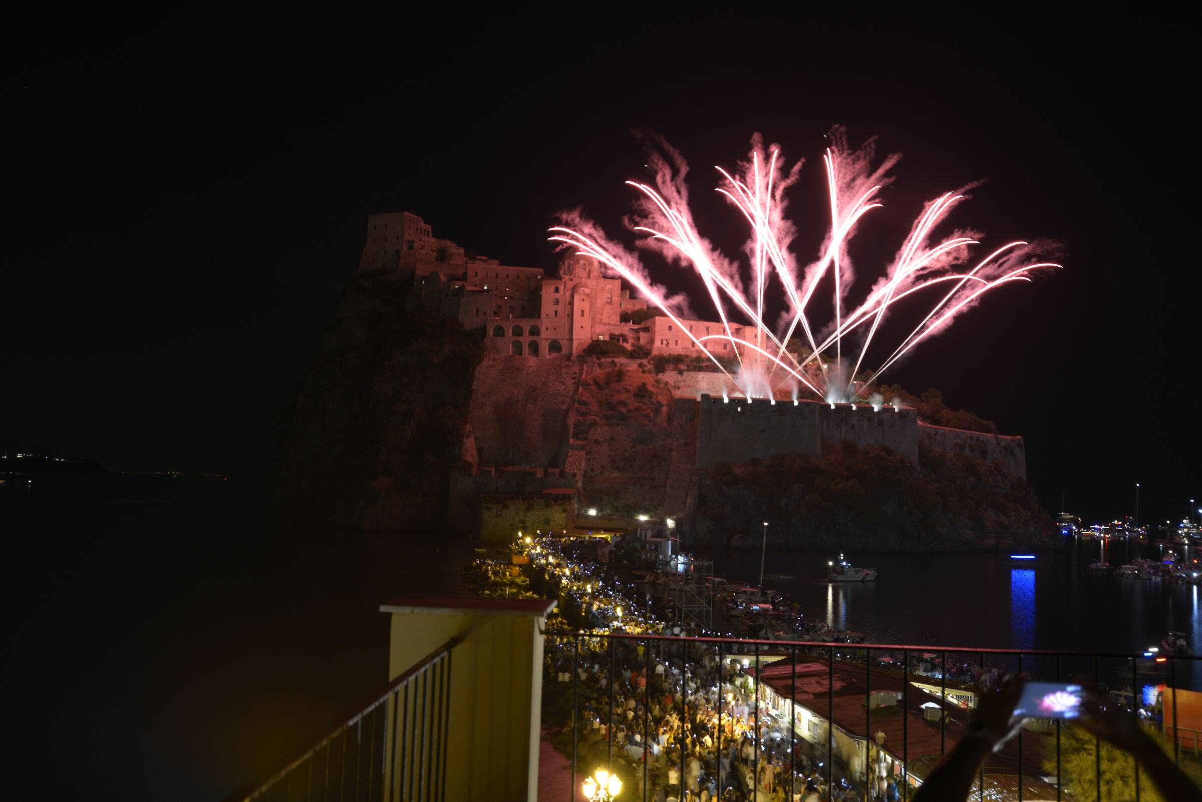 The castle and the first fires