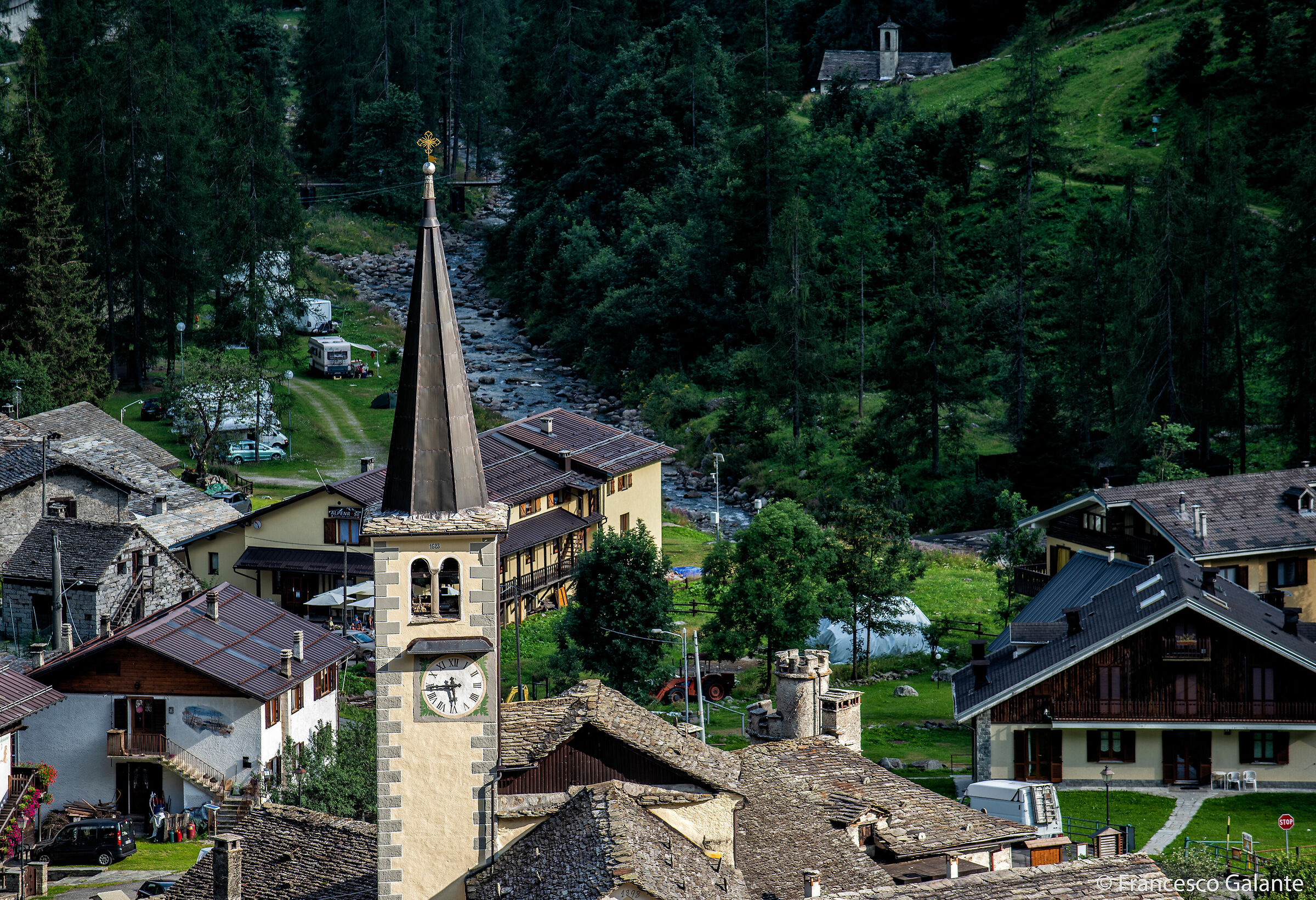 Il Campanile della Chiesa di Carcoforo...