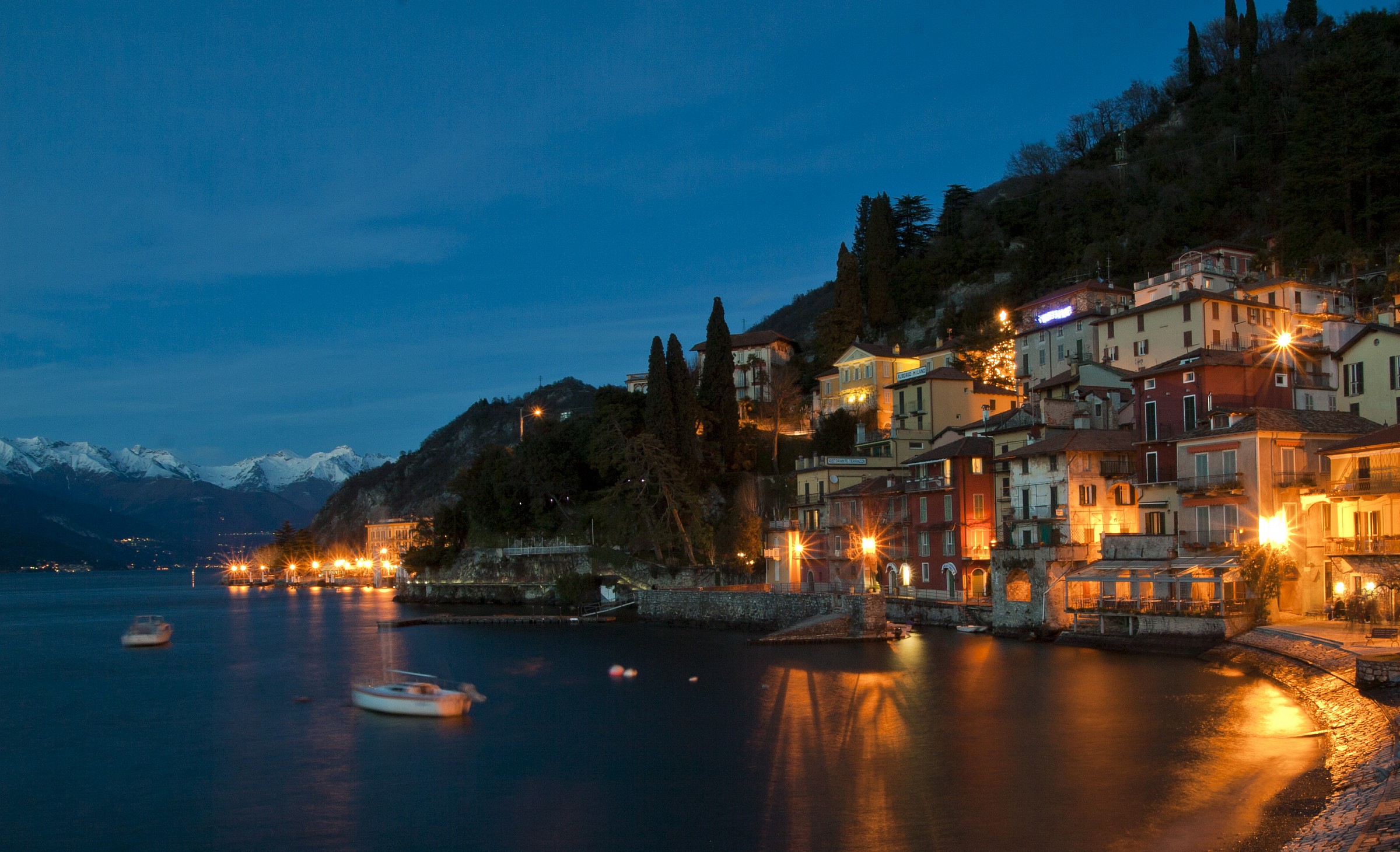 Ora blu varenna