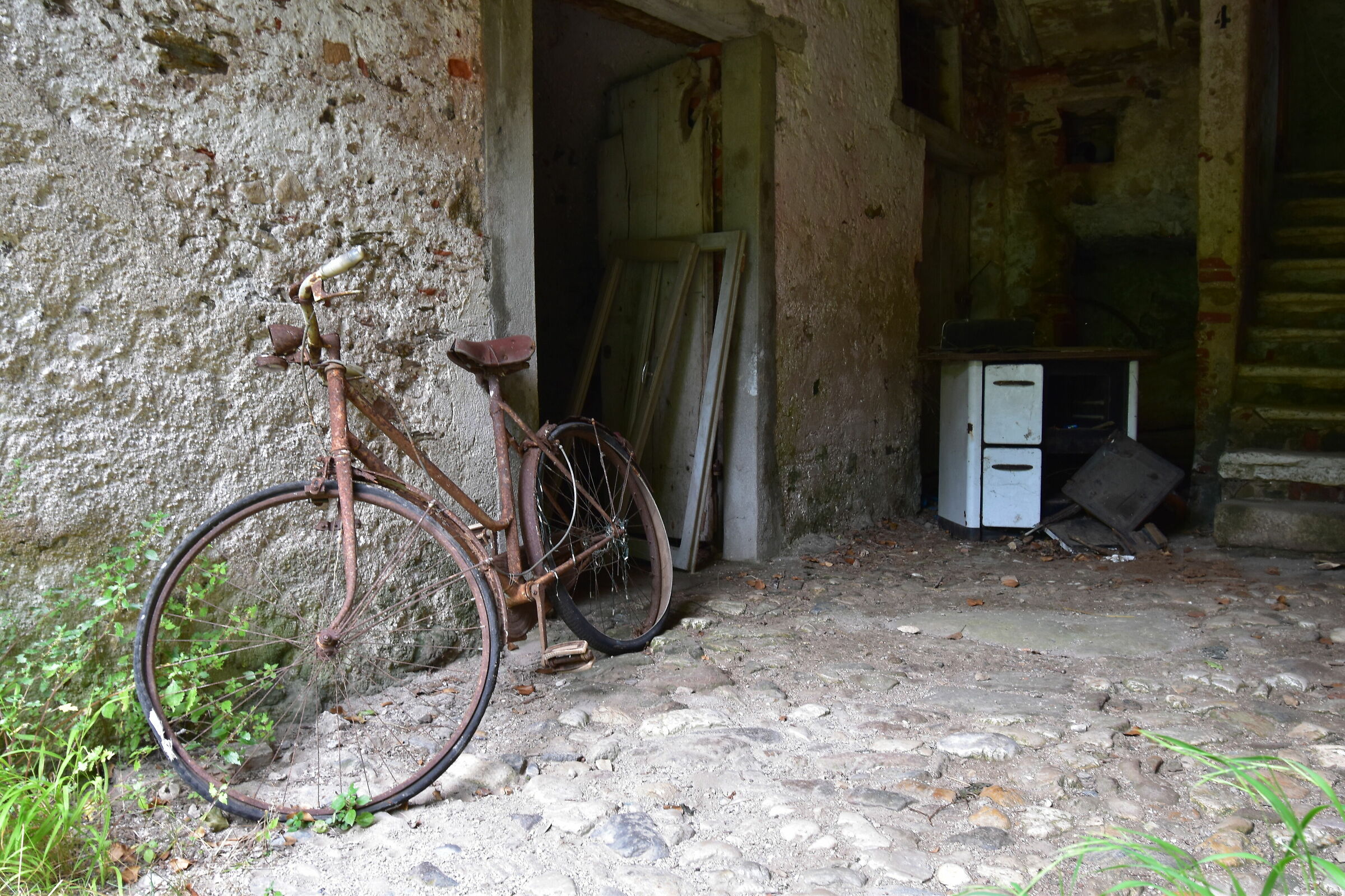 valleys of the pasubio- water path