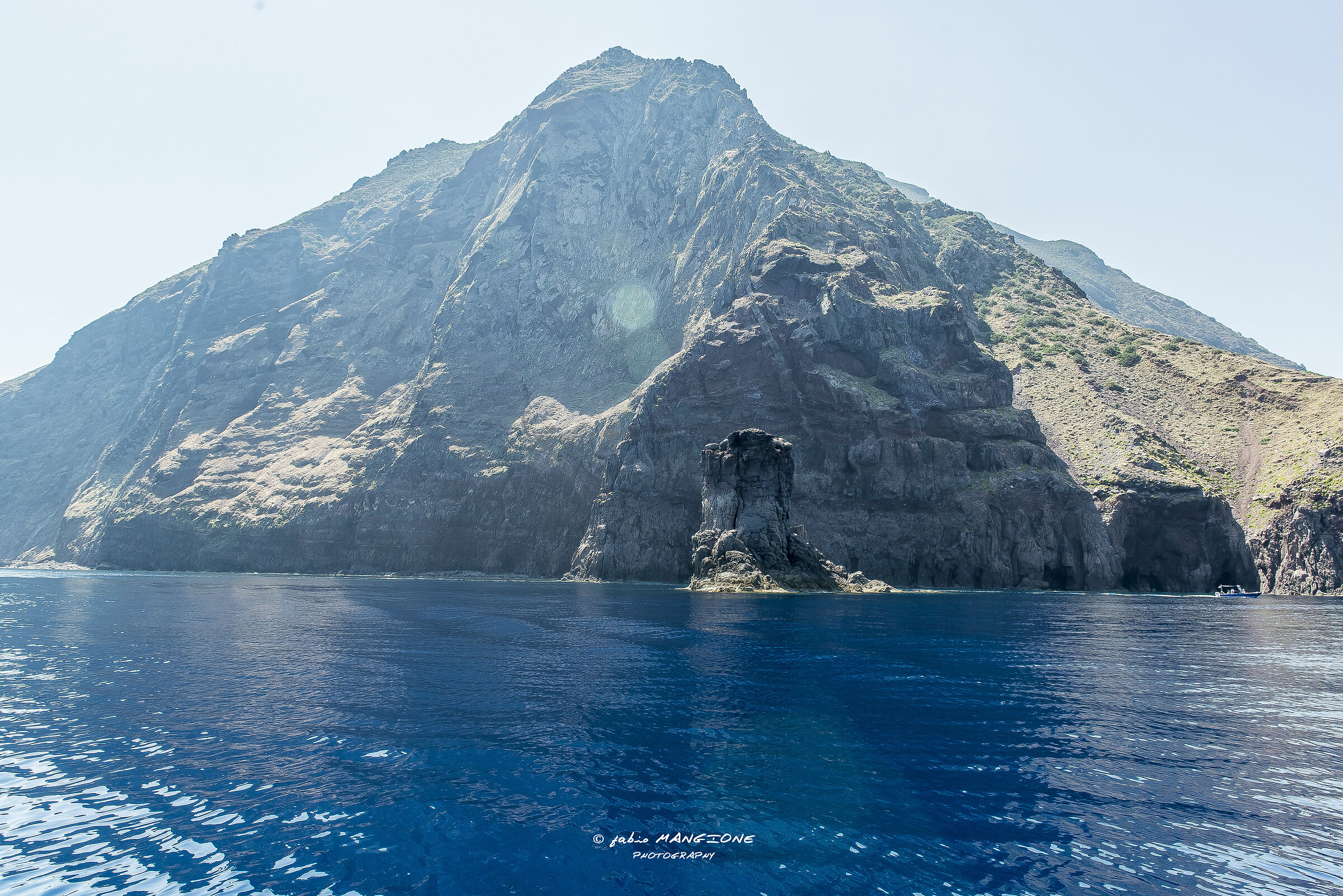 Filicudi Gifante Rock