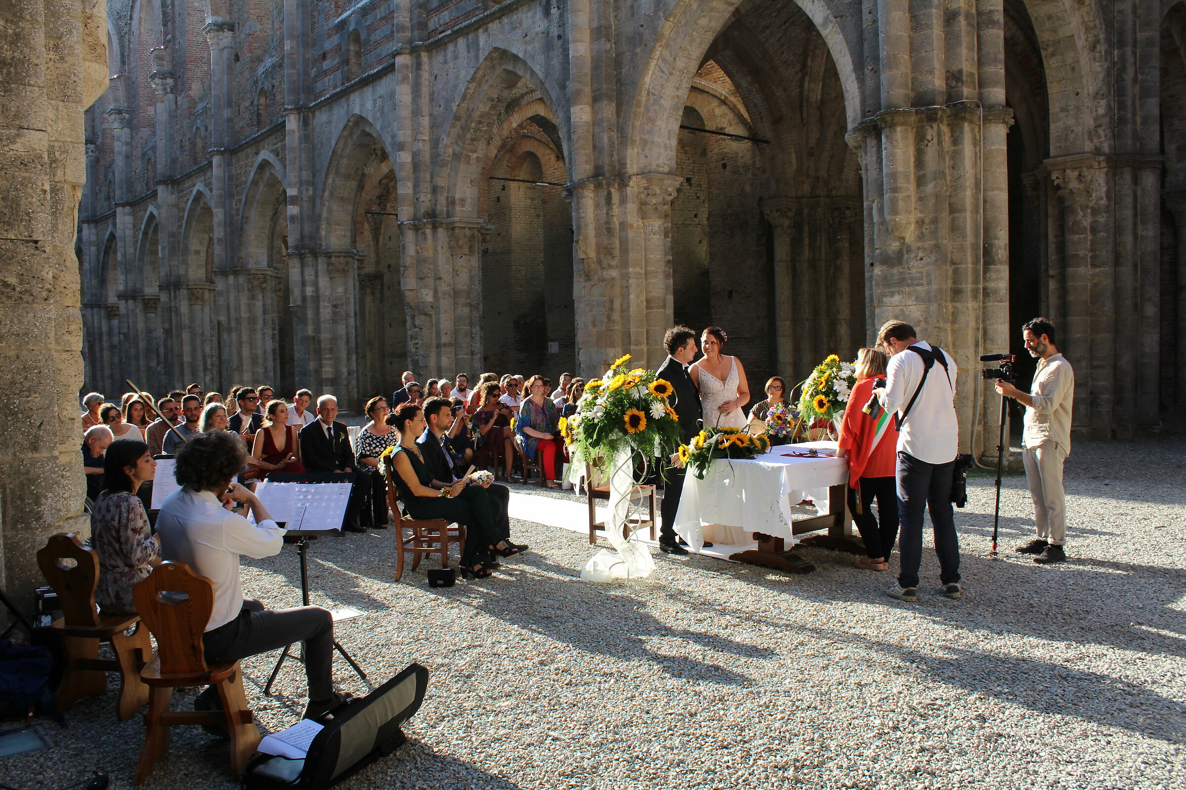 Wedding in the picturesque Abbey of St. Galicia.